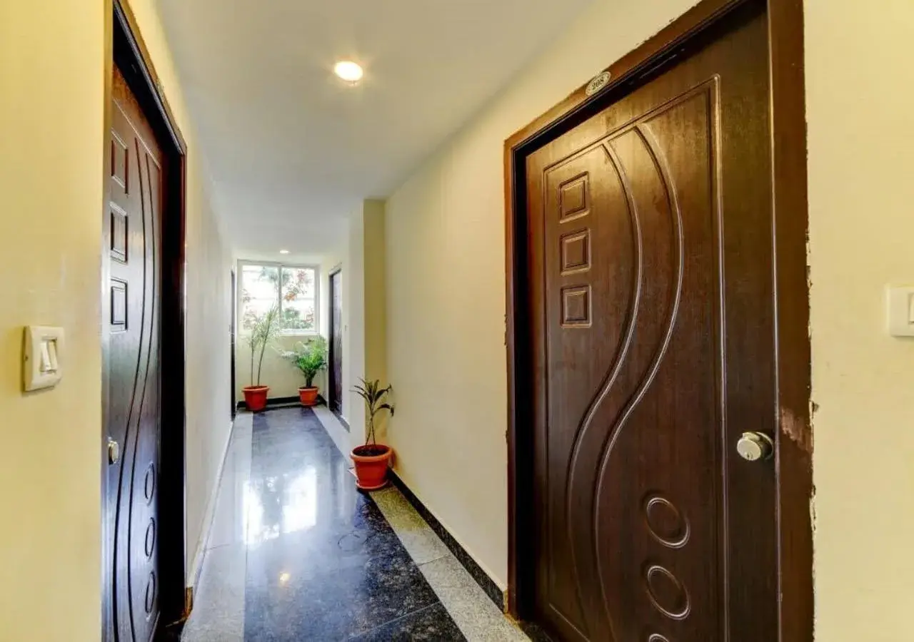 Property building in Hotel NS Royal Emirates With 3Hr Early check in Property building in Hotel NS Royal Emirates With 3Hr Early check in