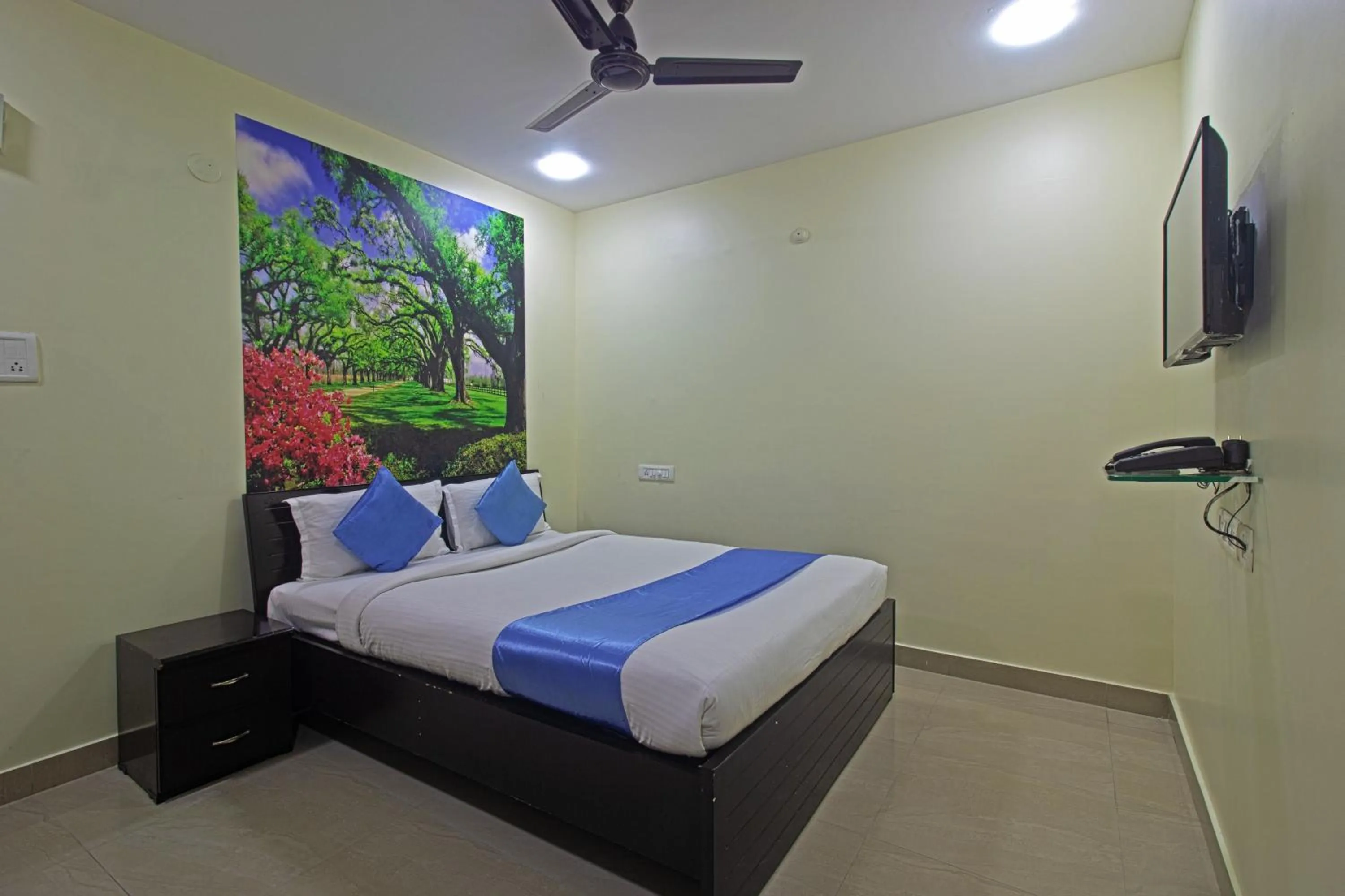 Bedroom, Bed in Hotel NS Royal Emirates With 3Hr Early check in