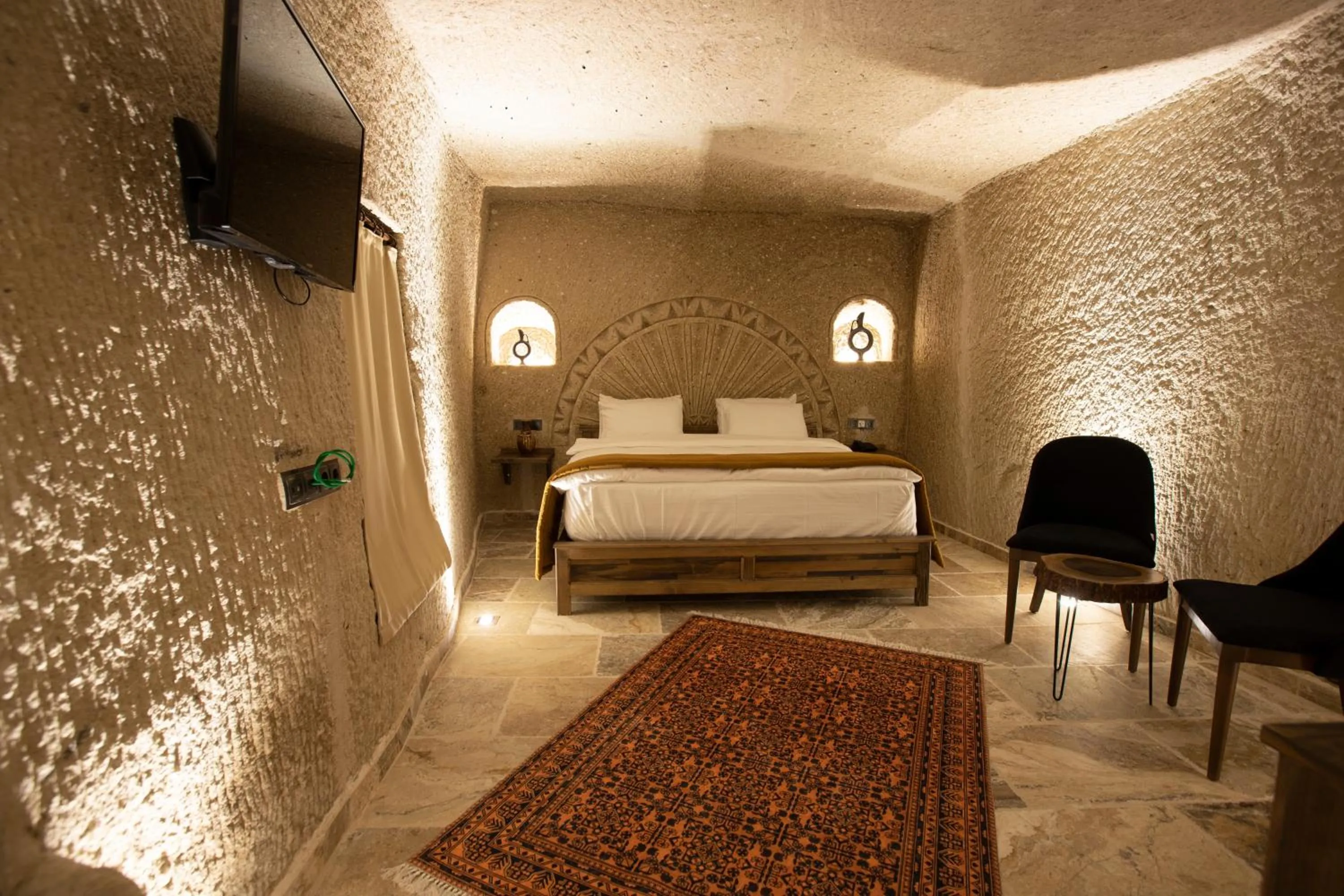 Photo of the whole room, Bed in Medusa Cave Hotel