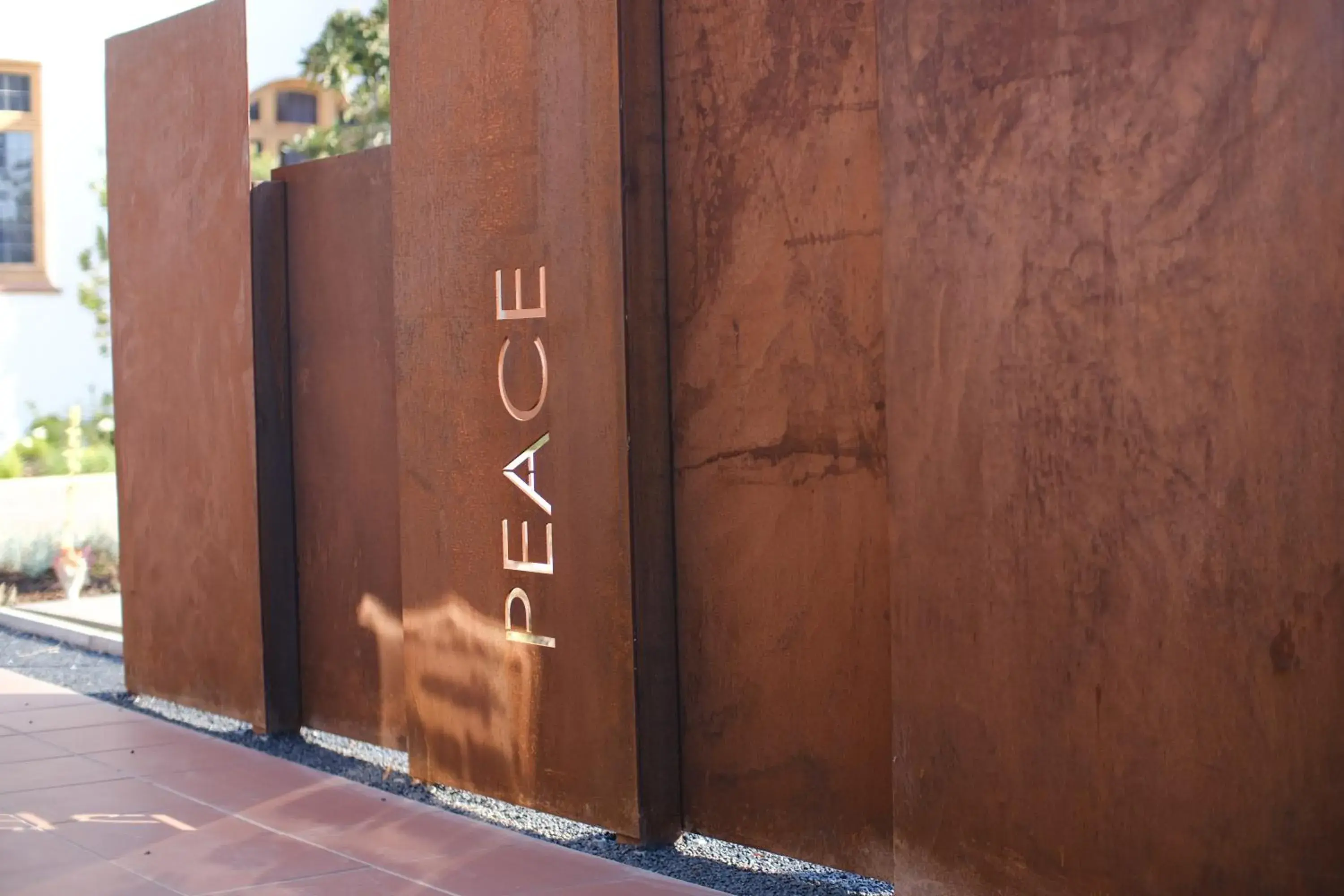 Facade/entrance in Sanctuary Mandela Facade/entrance in Sanctuary Mandela