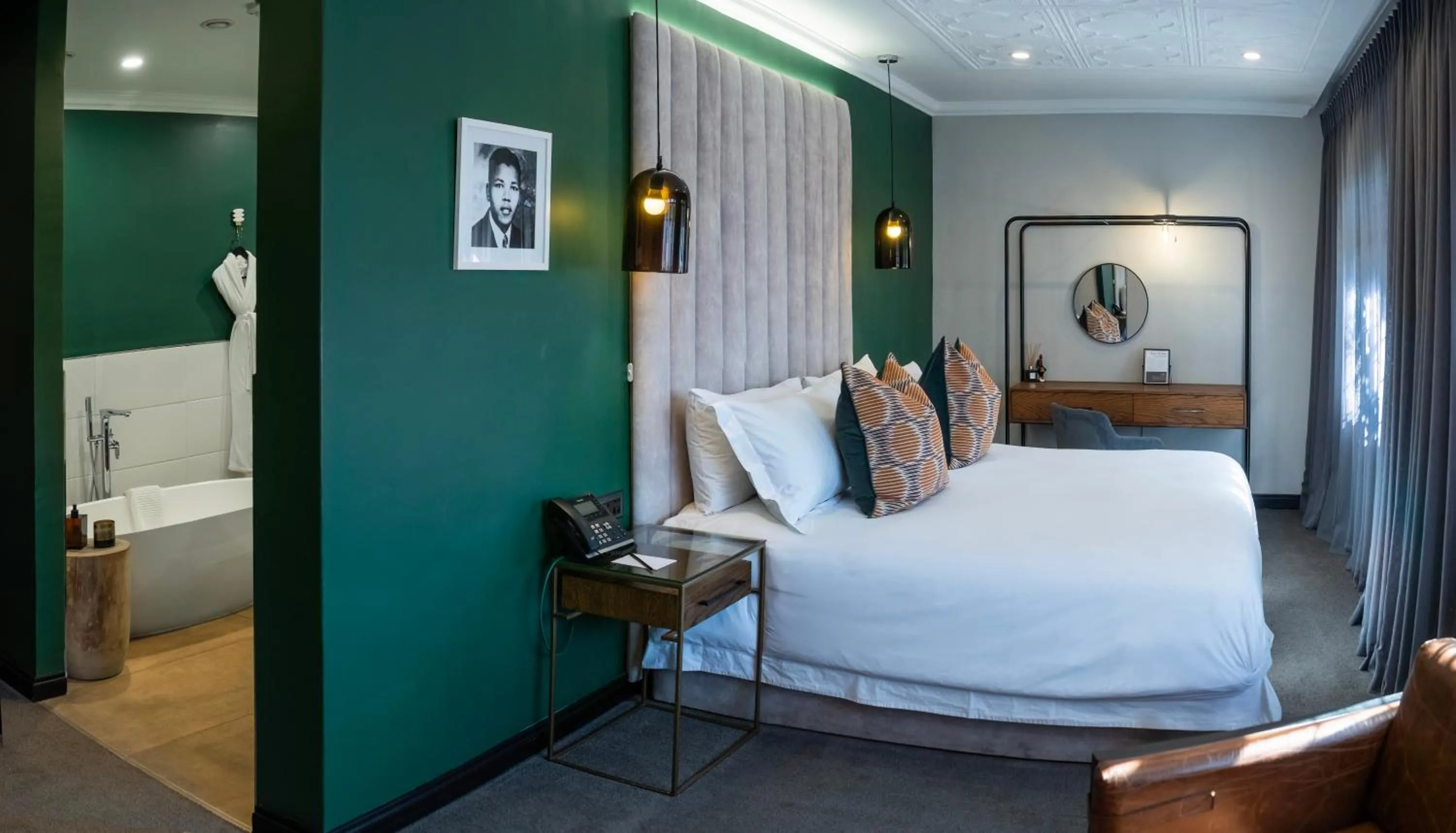 Bathroom, Bed in Sanctuary Mandela