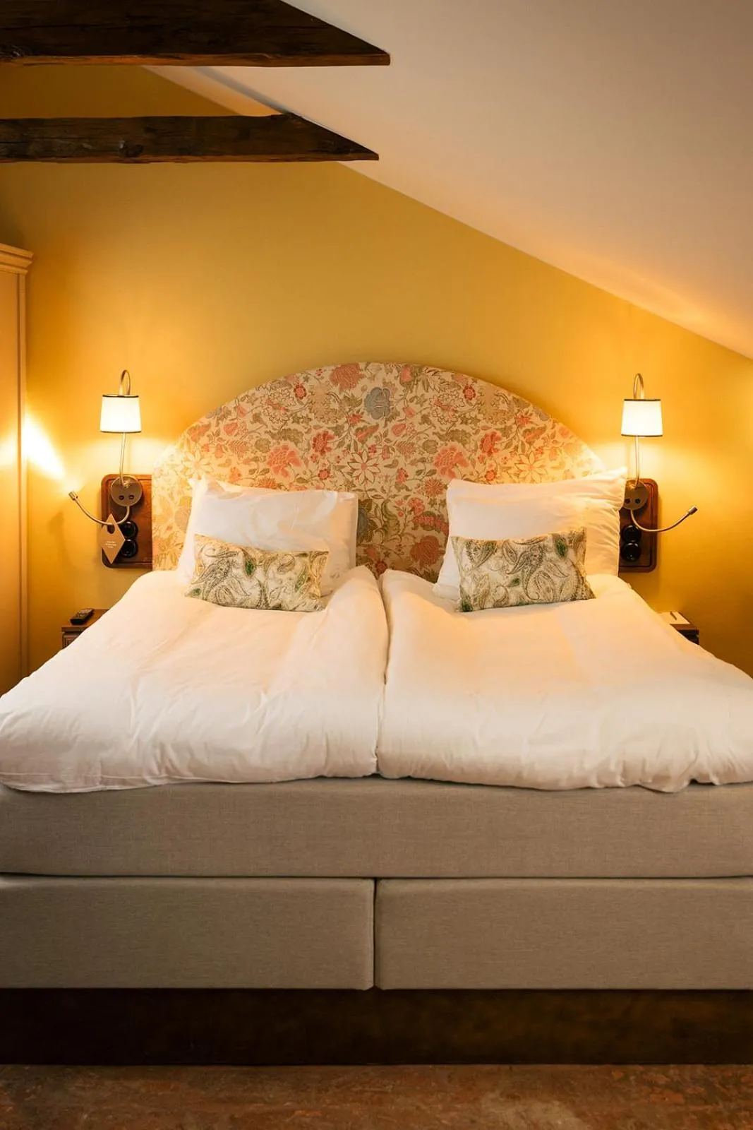 Bed in Hotel Ruth, WorldHotels Crafted