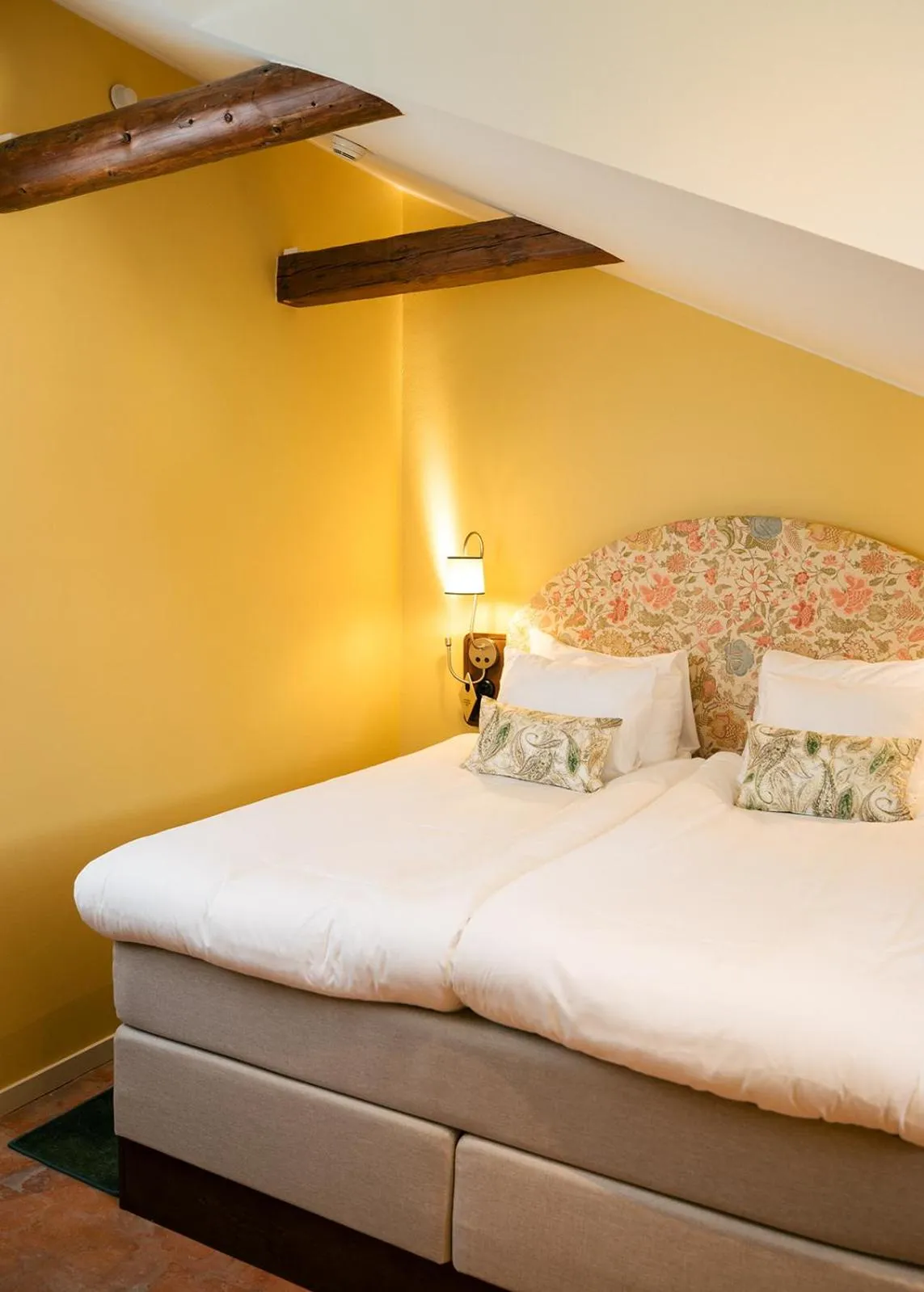 Bed in Hotel Ruth, WorldHotels Crafted