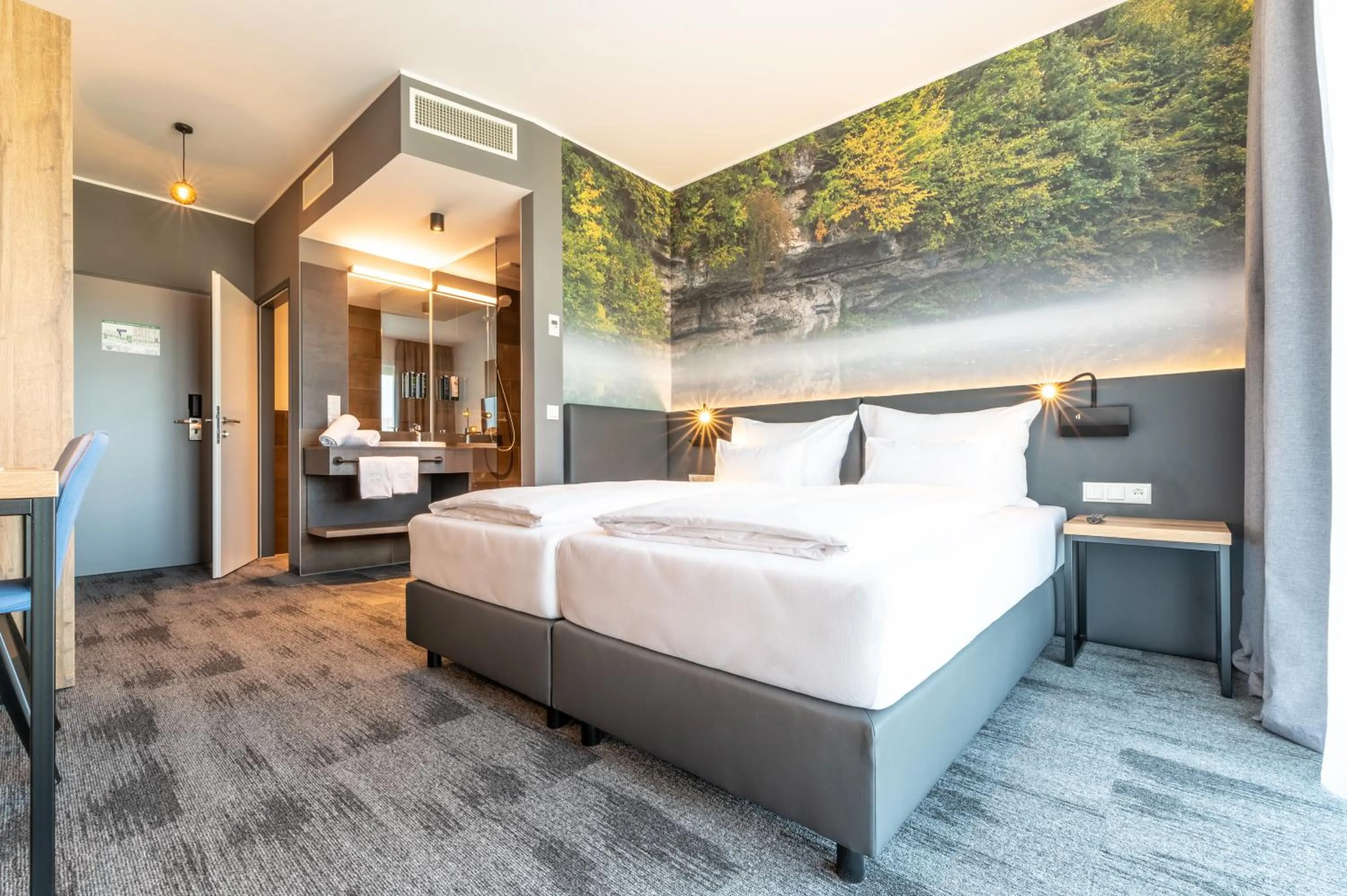 Bed in Aiden by Best Western Stadtgut Hotel Steyr - FREE PARKING