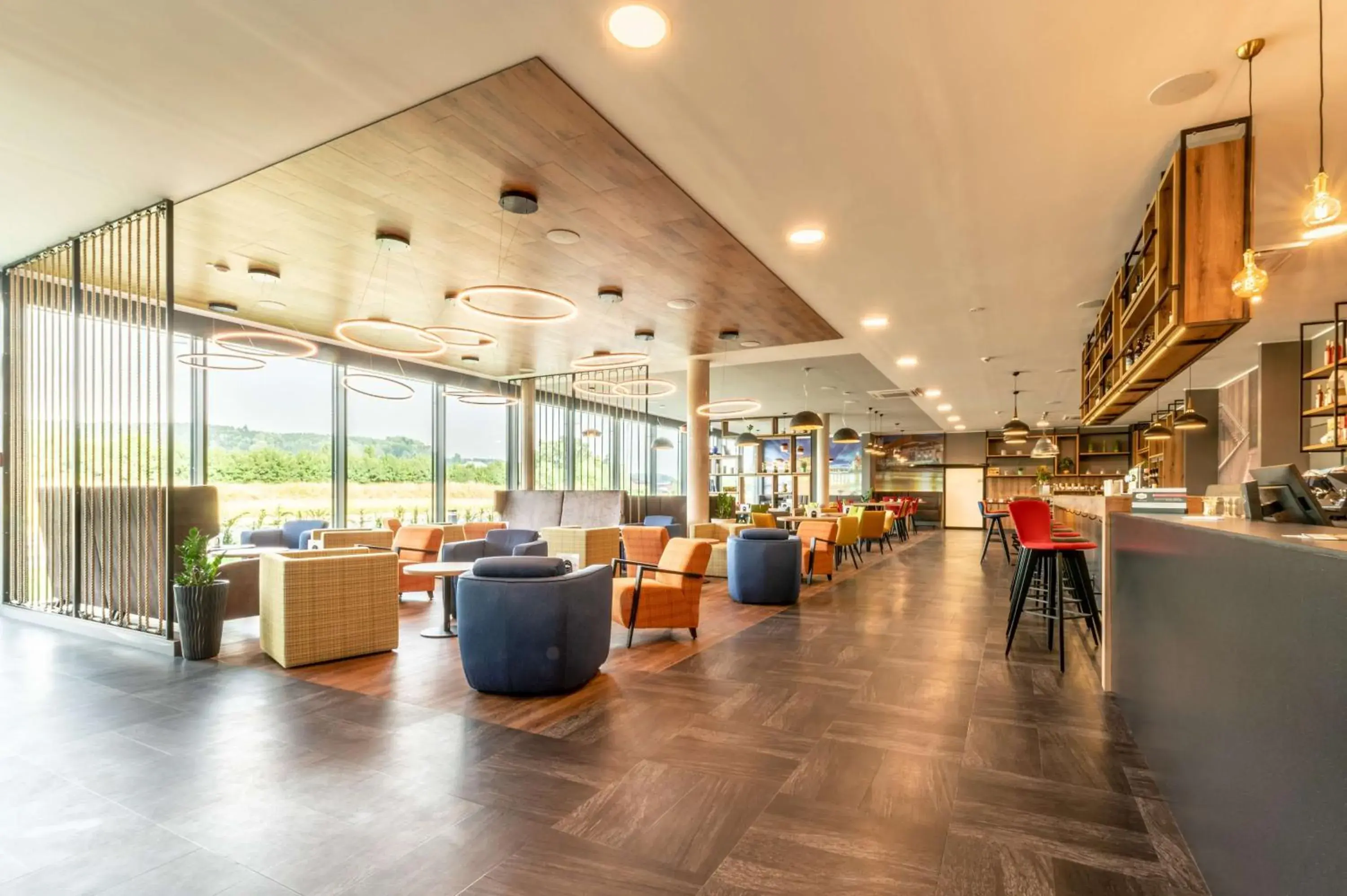 Lobby or reception in Aiden by Best Western Stadtgut Hotel Steyr - FREE PARKING Lobby or reception in Aiden by Best Western Stadtgut Hotel Steyr - FREE PARKING