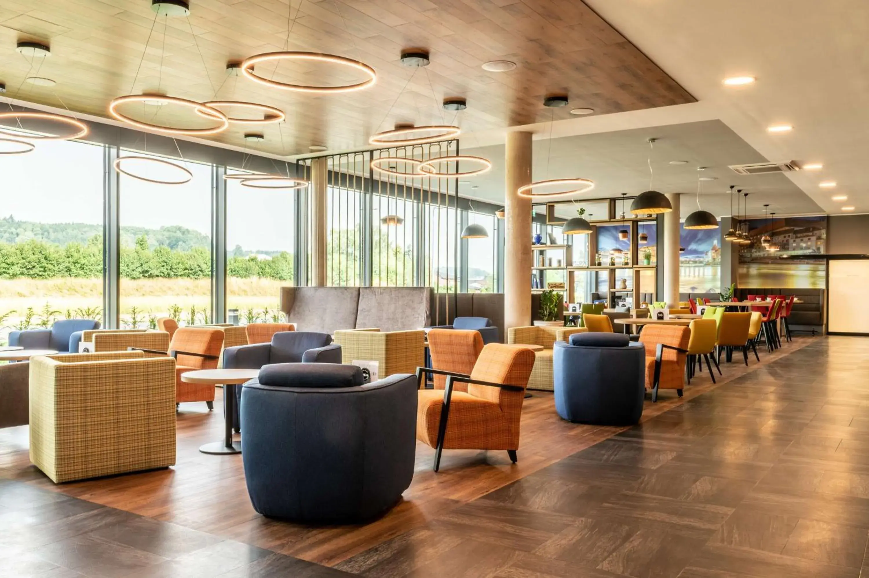 Lobby or reception in Aiden by Best Western Stadtgut Hotel Steyr - FREE PARKING Lobby or reception in Aiden by Best Western Stadtgut Hotel Steyr - FREE PARKING