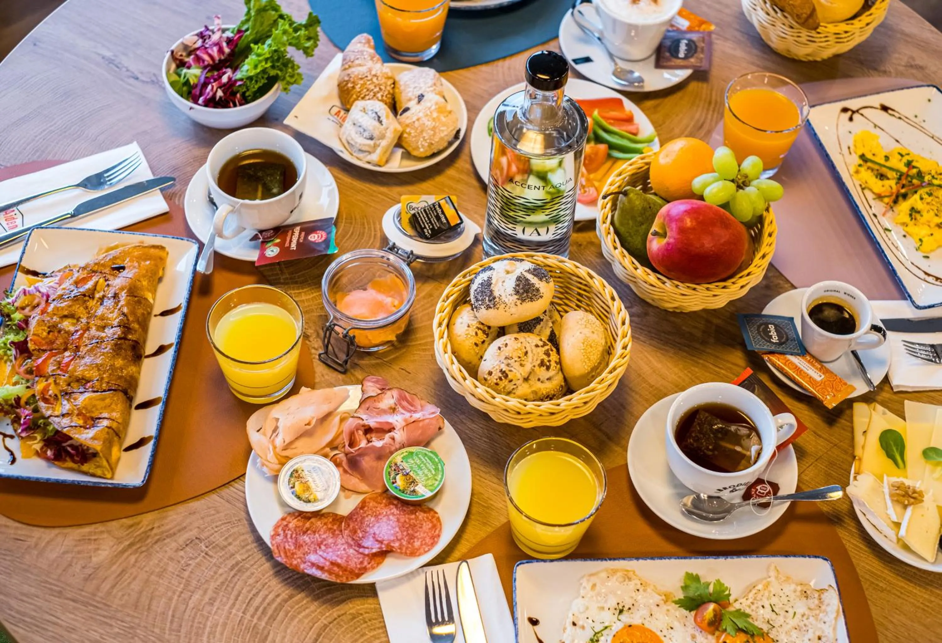 Breakfast in Aiden by Best Western Stadtgut Hotel Steyr - FREE PARKING