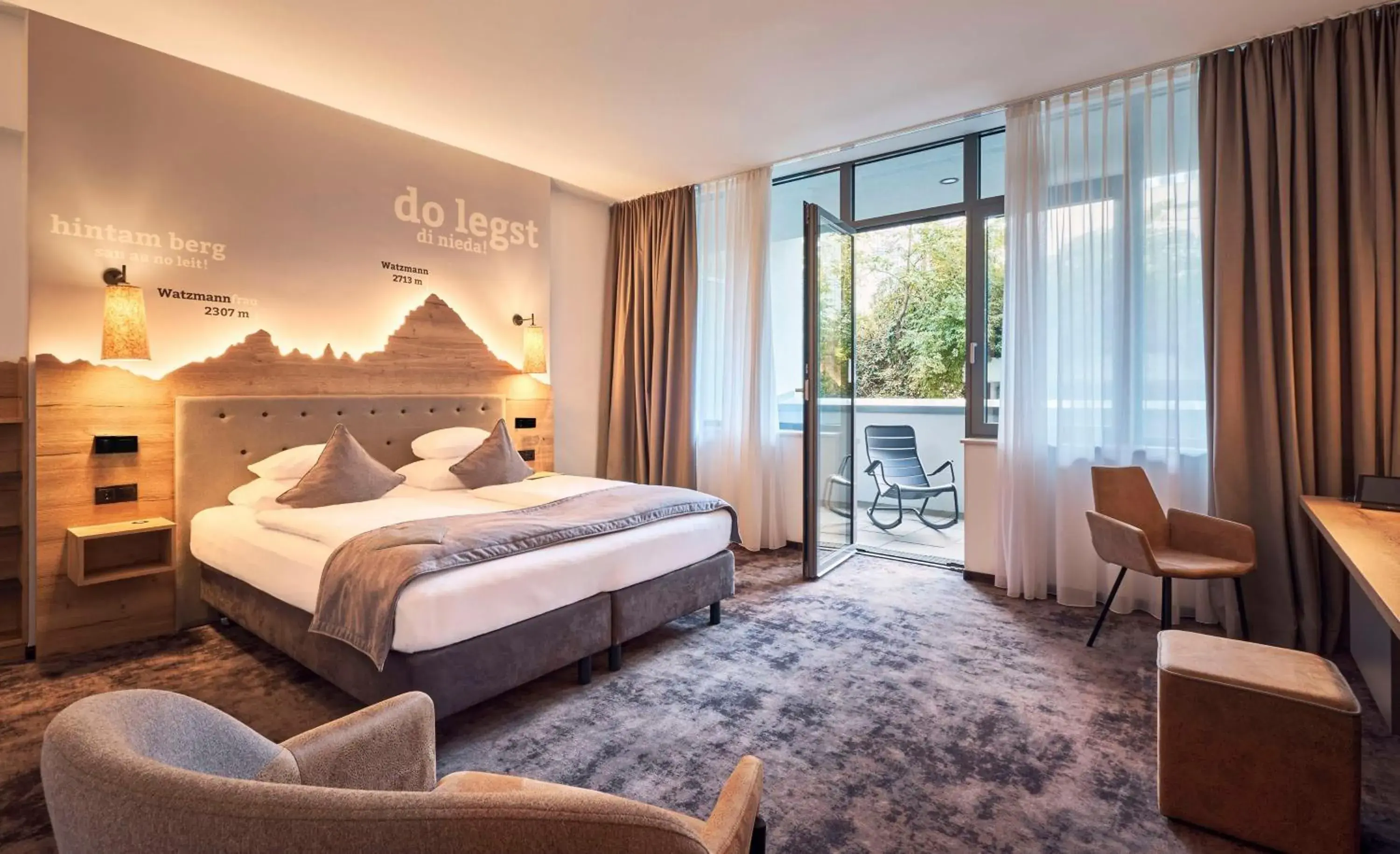 Executive Junior Suite with Walk-In Shower and Balcony - single occupancy in Best Western Hotel Arabellapark Muenchen Executive Junior Suite with Walk-In Shower and Balcony - single occupancy in Best Western Hotel Arabellapark Muenchen