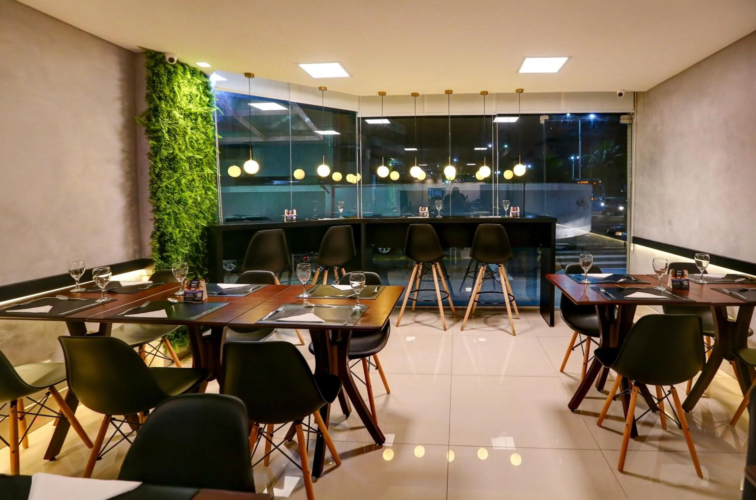 Restaurant/places to eat in Transamerica Fit Vitória Praia de Camburi