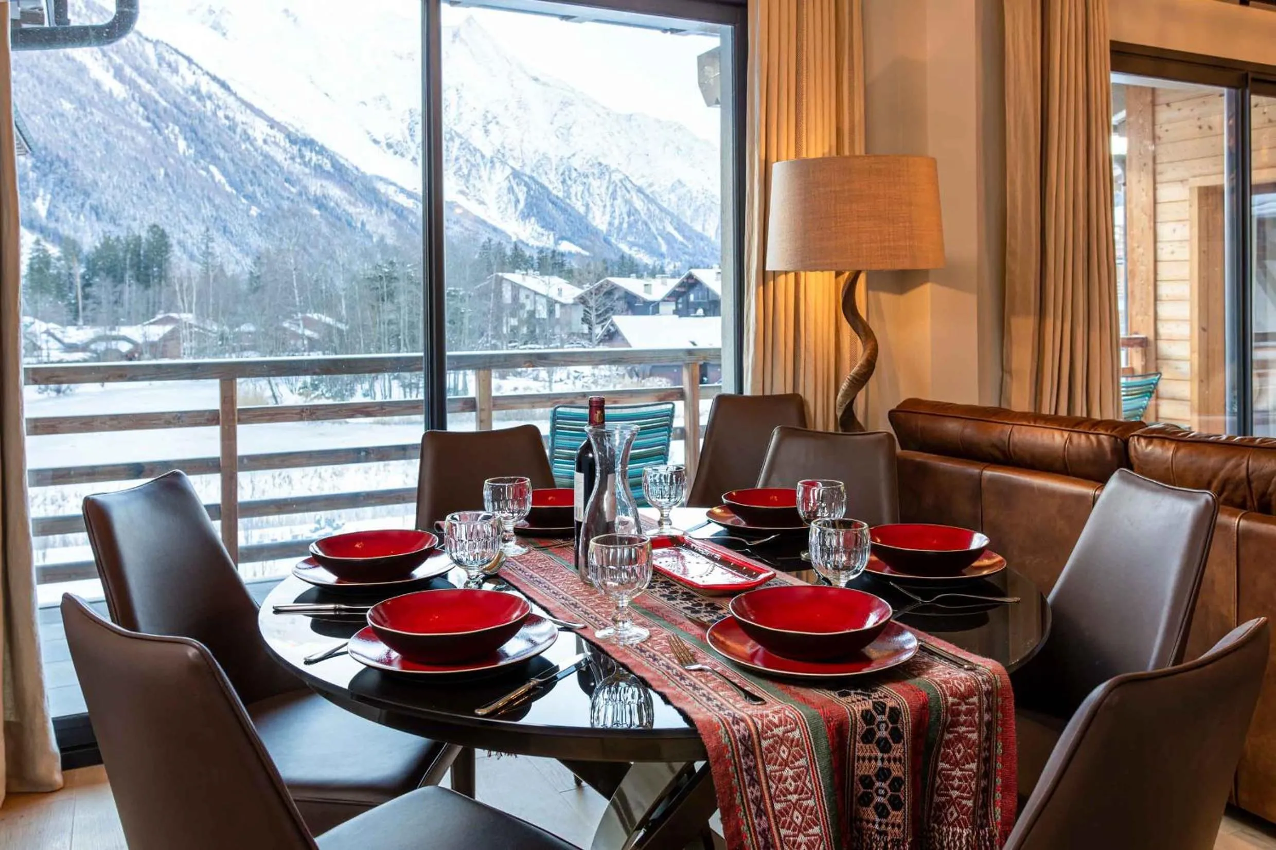 Dining area in La Cordee 124 Apartment - Chamonix All Year