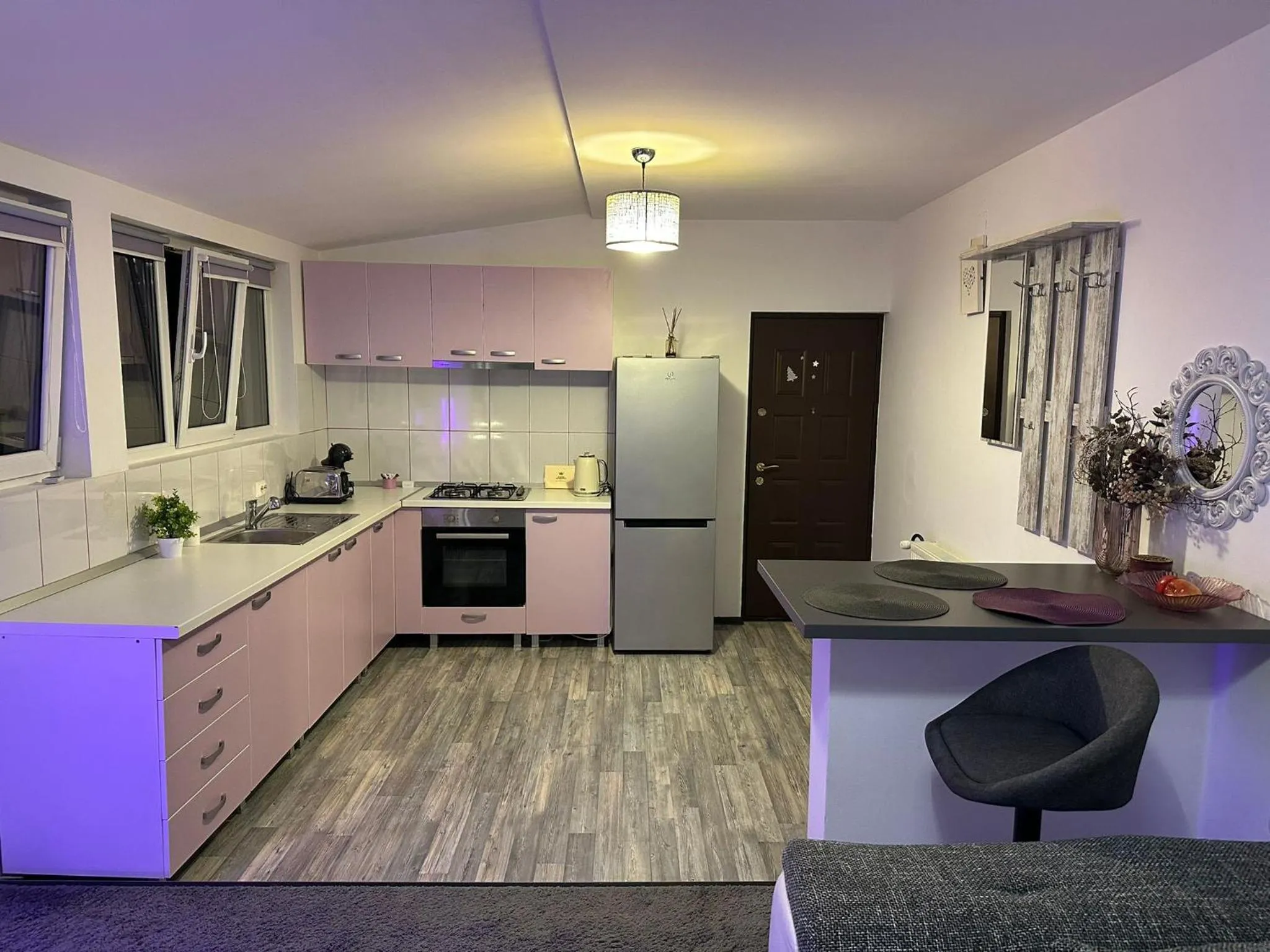 Coffee/tea facilities in ALBERT RESIDENCE Brasov with complimentary parking and 10 percent Food and Drinks