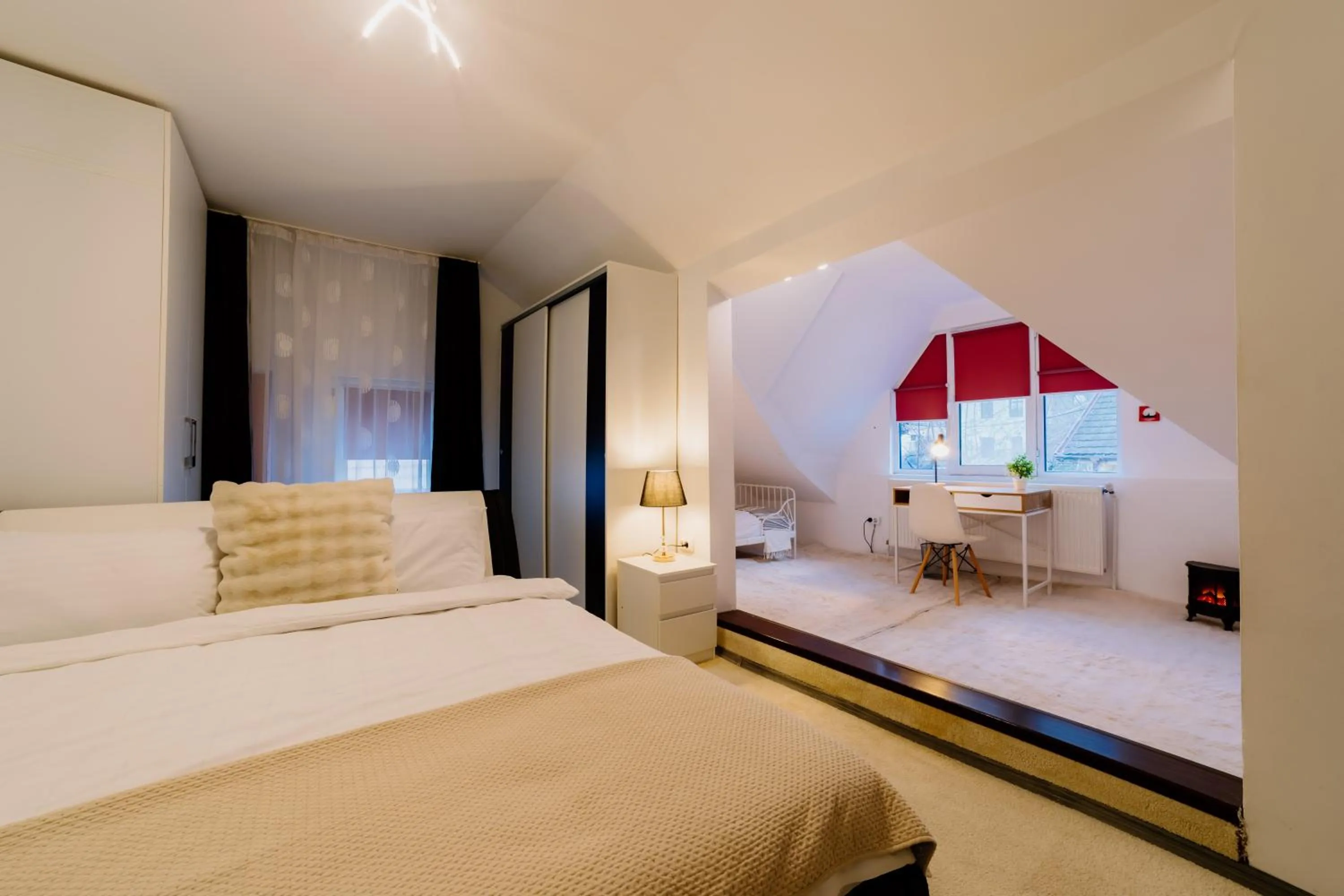 Bed in ALBERT RESIDENCE Brasov with complimentary parking and 10 percent Food and Drinks