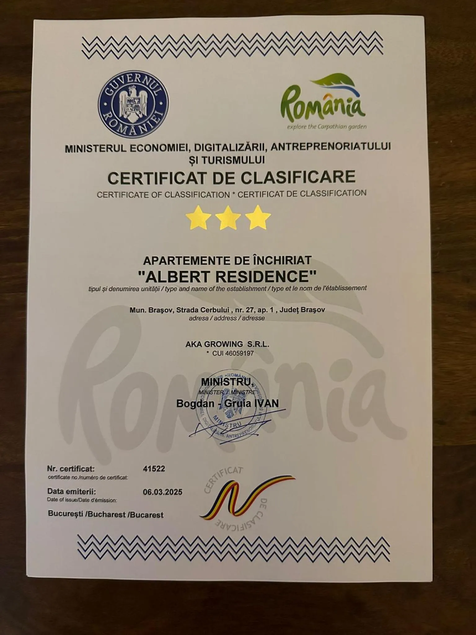 Property building in ALBERT RESIDENCE Brasov with complimentary parking and 10 percent Food and Drinks