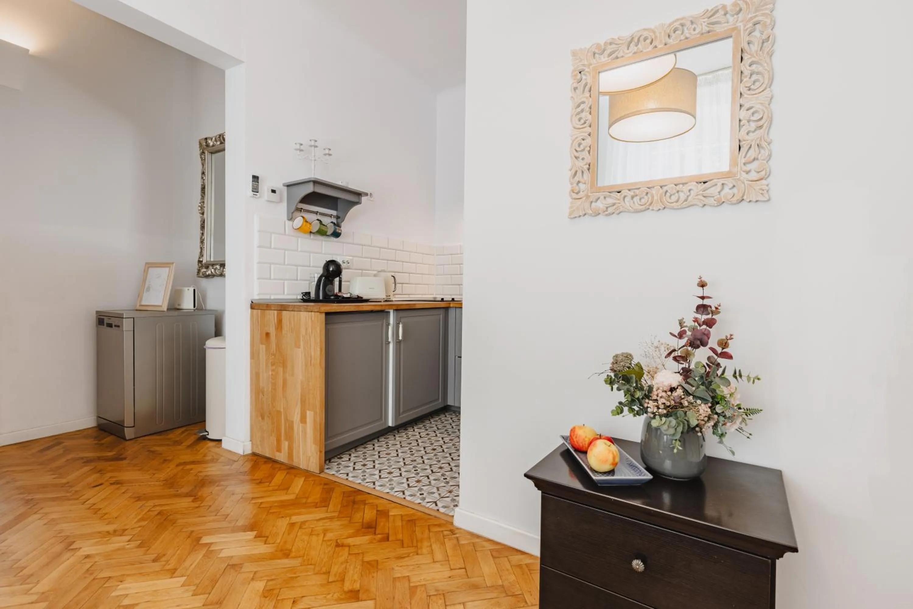 Decorative detail in ALBERT RESIDENCE Brasov with complimentary parking and 10 percent Food and Drinks