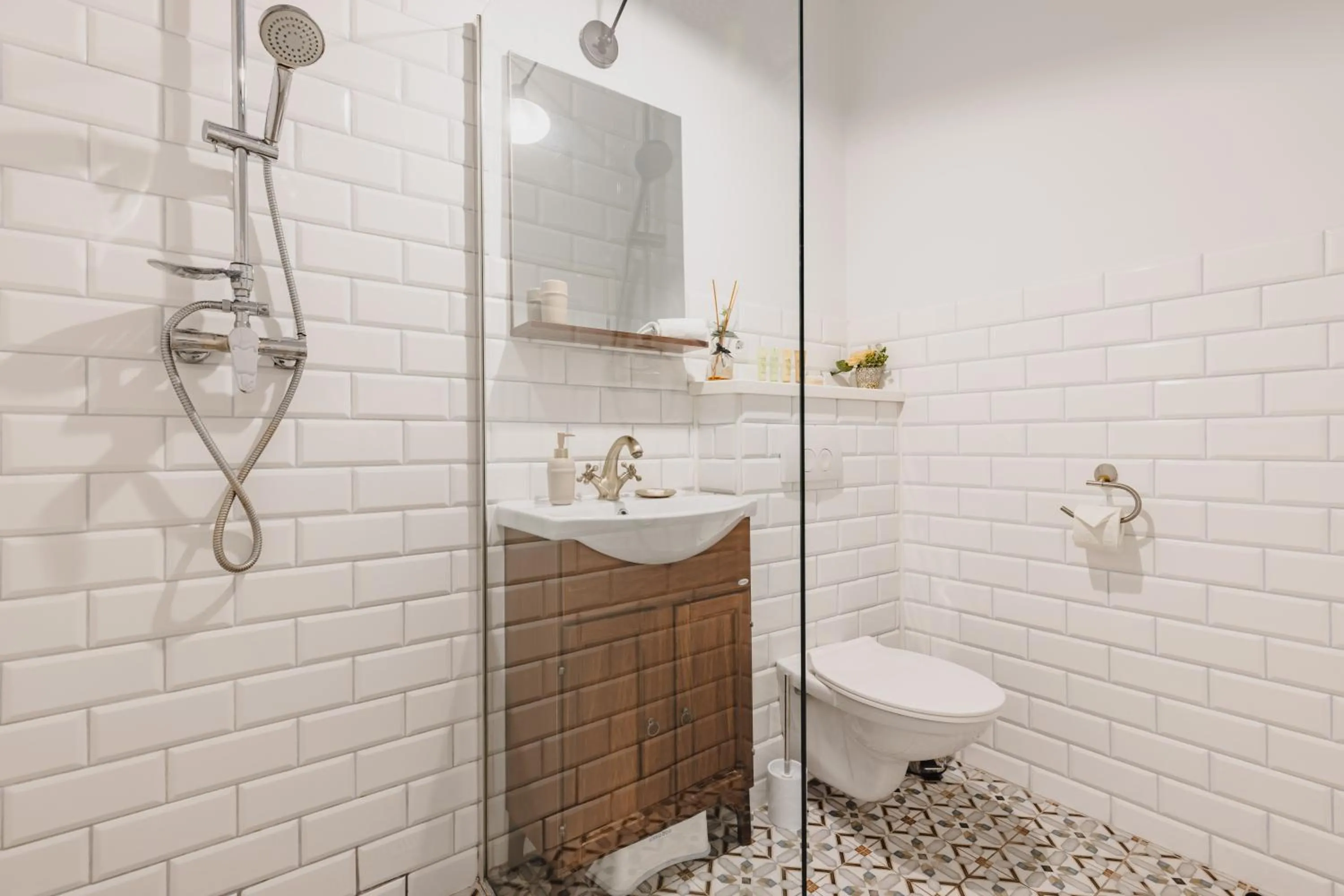 Shower in ALBERT RESIDENCE Brasov with complimentary parking and 10 percent Food and Drinks