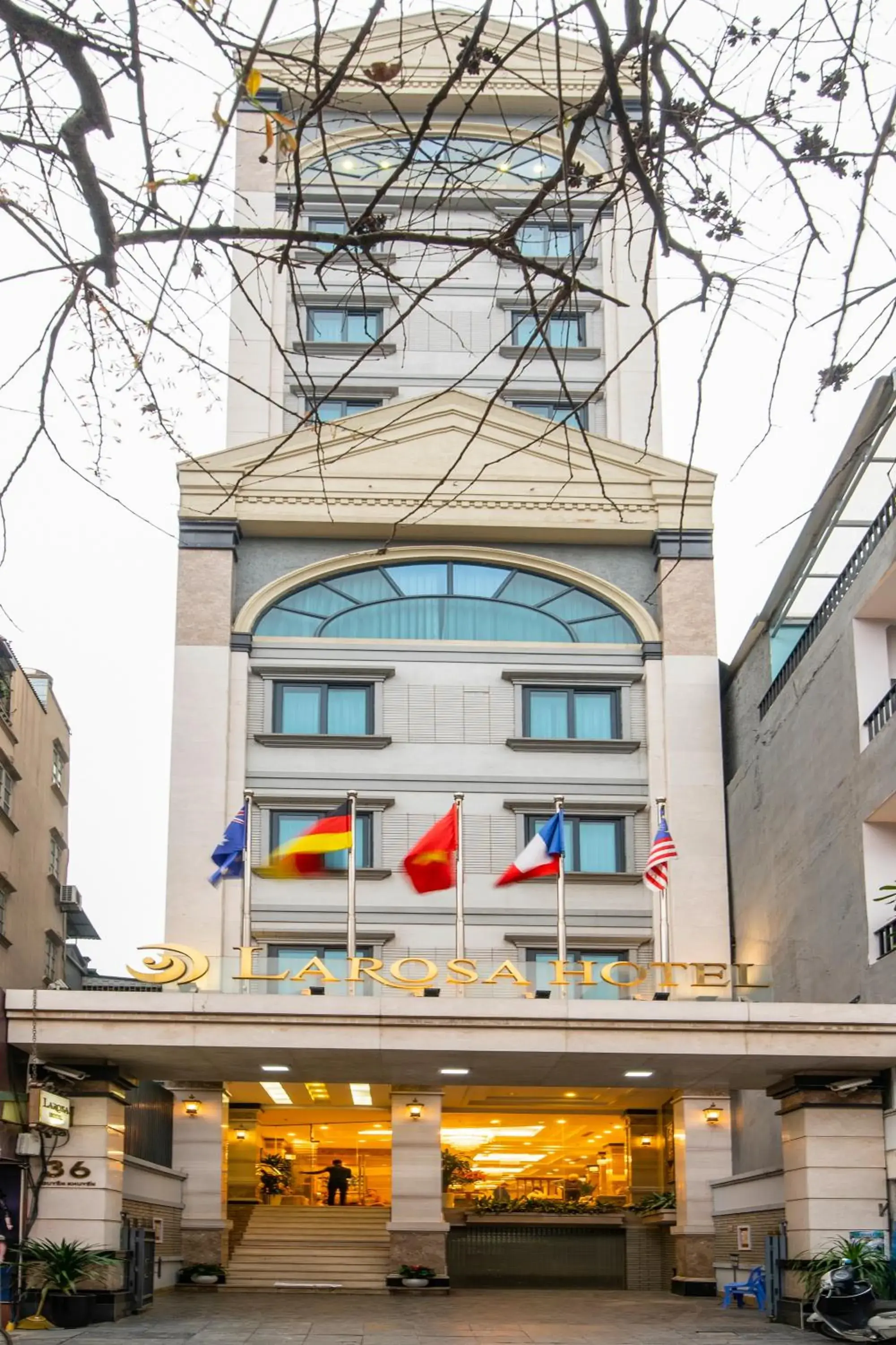 Property building in Hanoi Larosa Hotel Property building in Hanoi Larosa Hotel