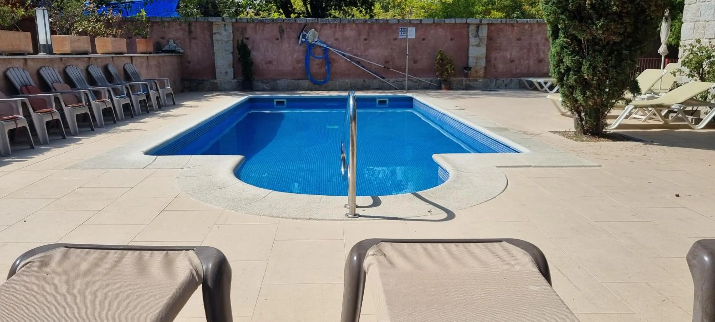 Swimming pool in Hotel Sara De Ur