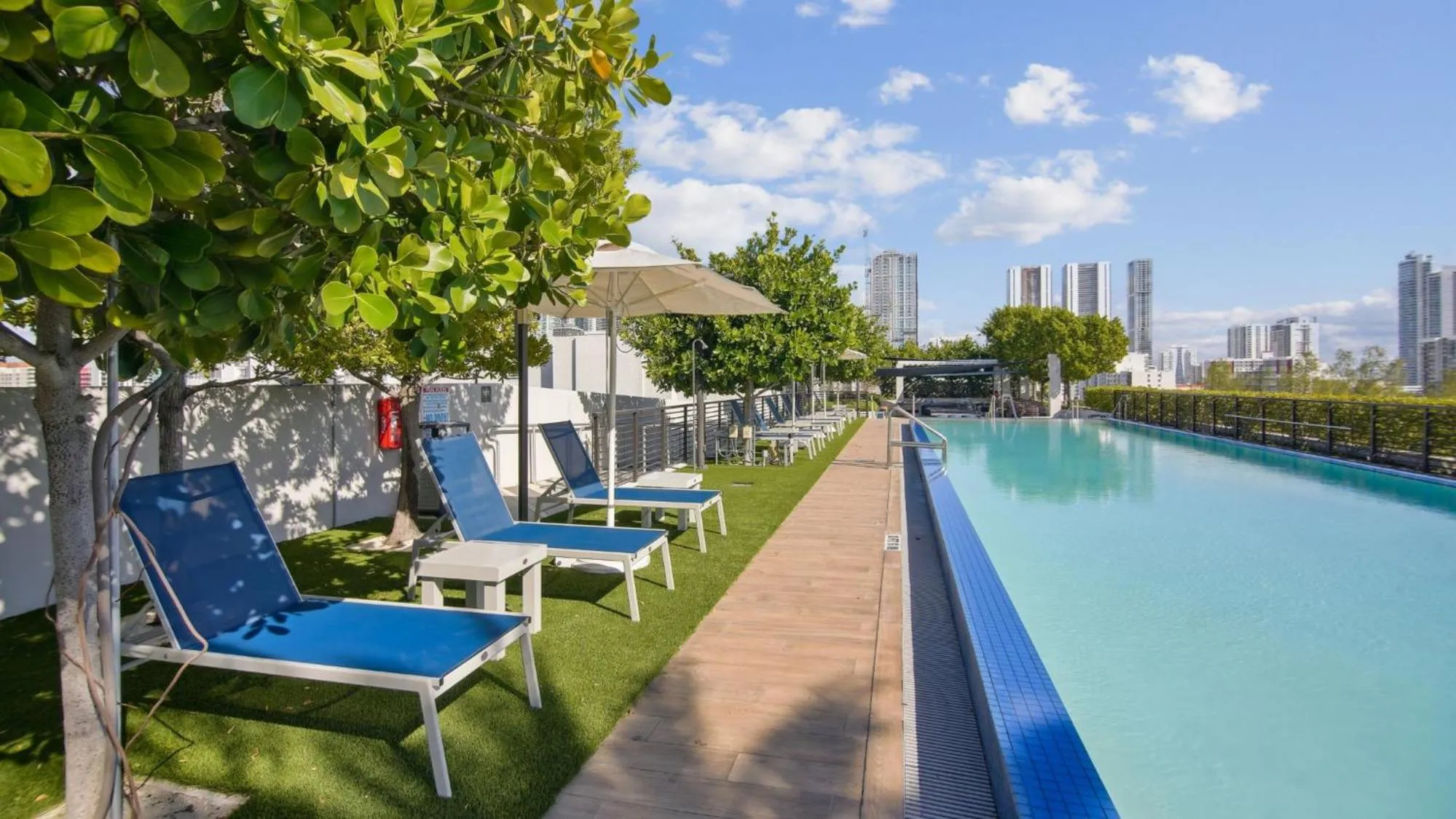 Swimming pool in Sentral Wynwood