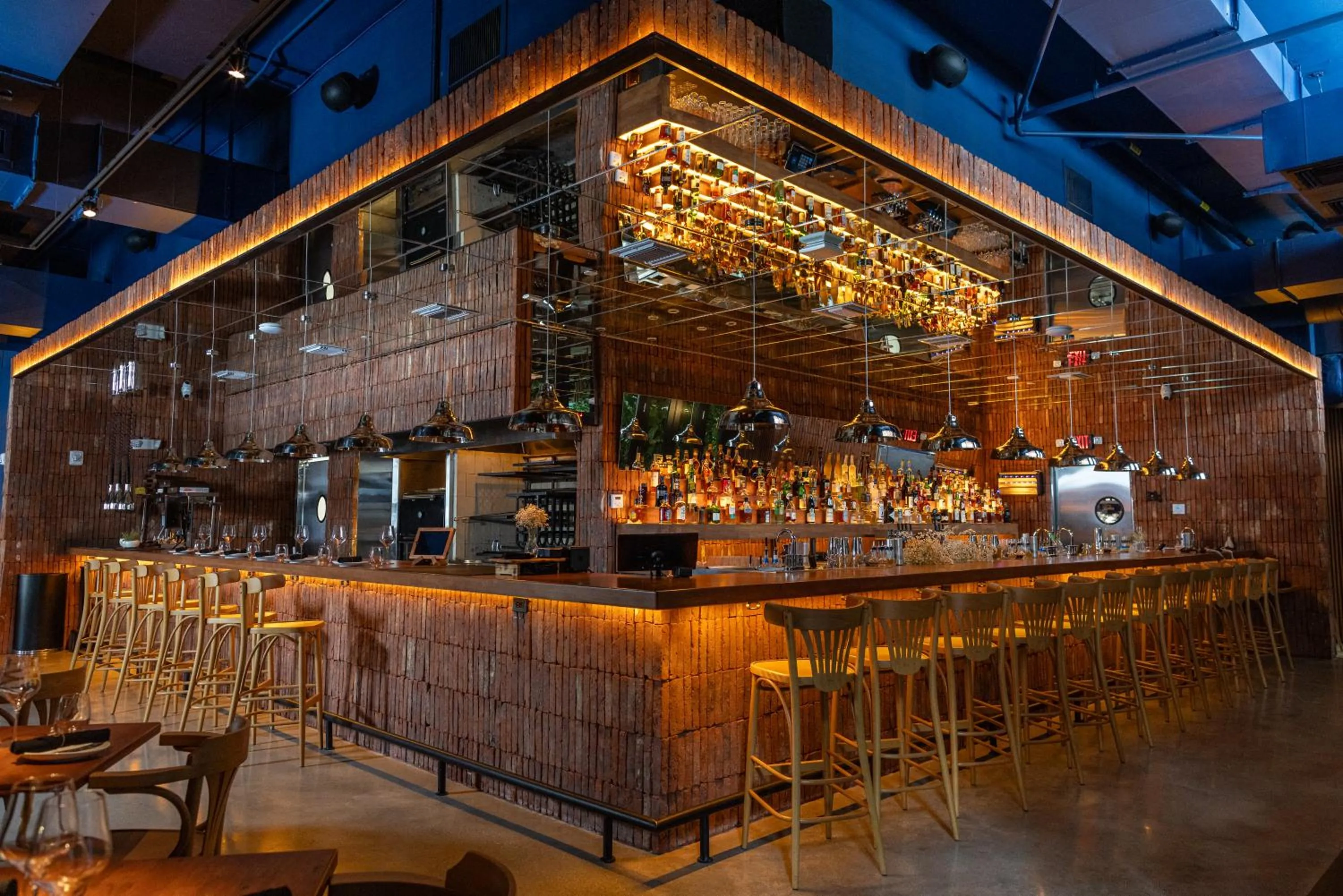 Restaurant/places to eat in Sentral Wynwood