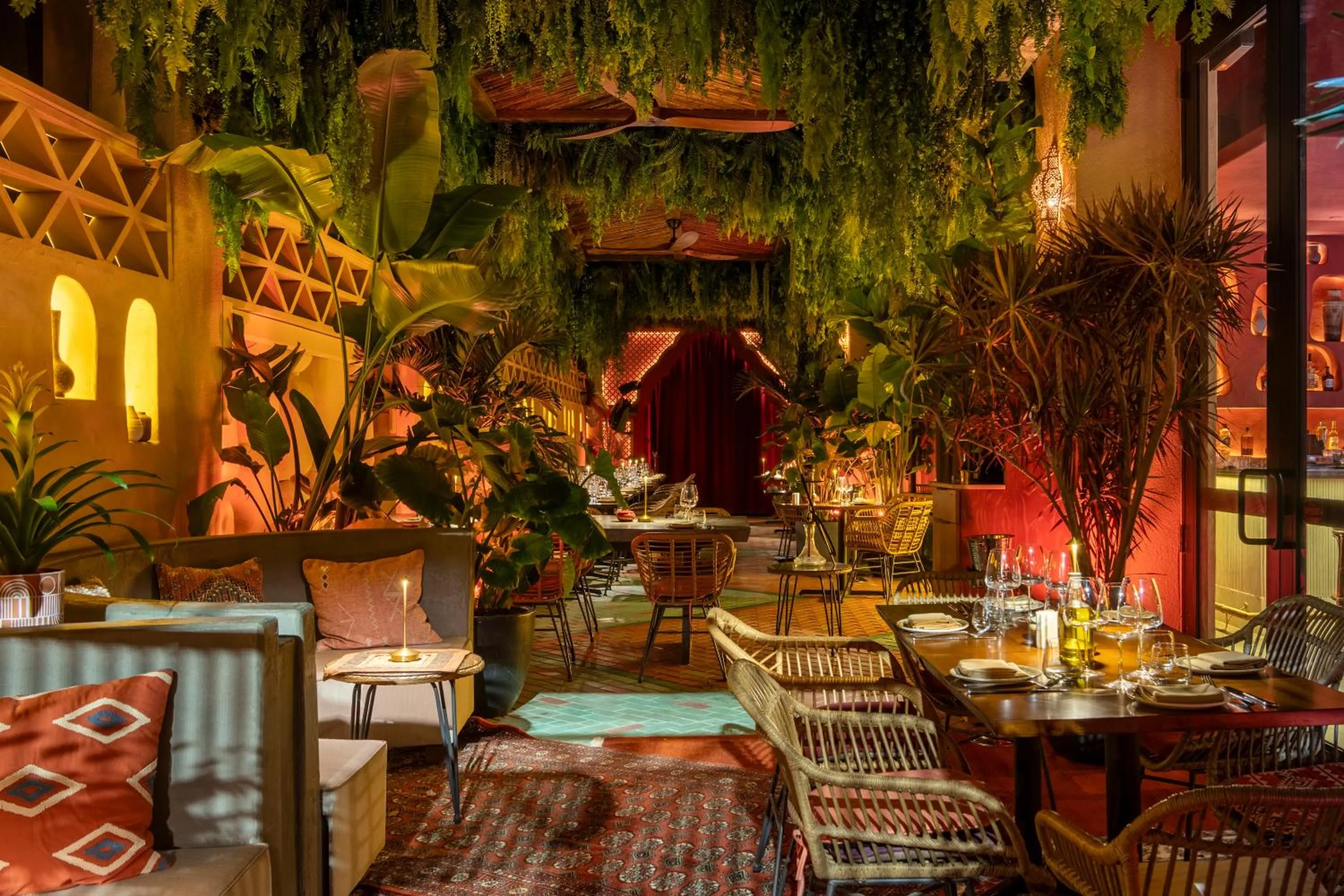 Restaurant/places to eat in Sentral Wynwood