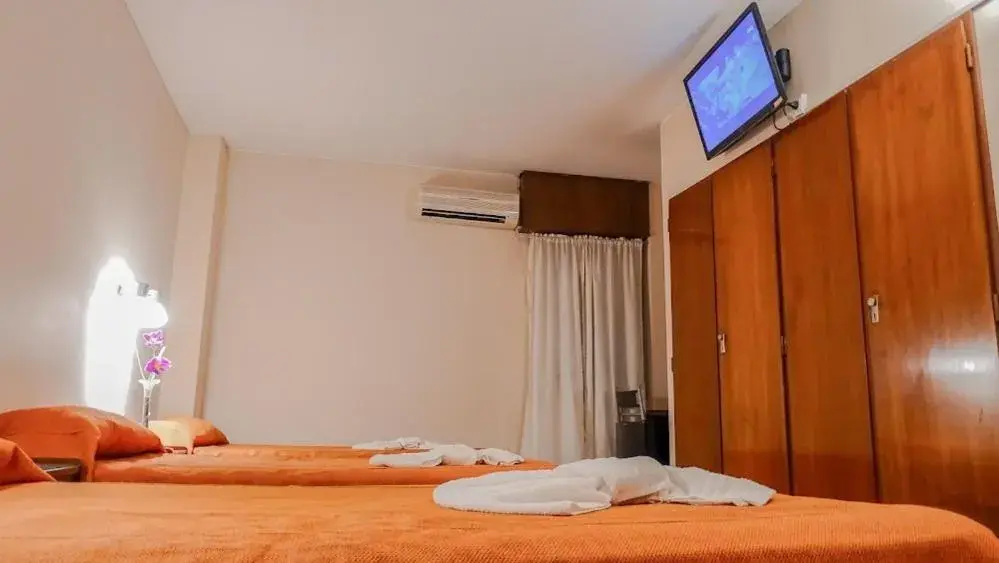 Photo of the whole room, Bed in Crystal Hotel Photo of the whole room, Bed in Crystal Hotel