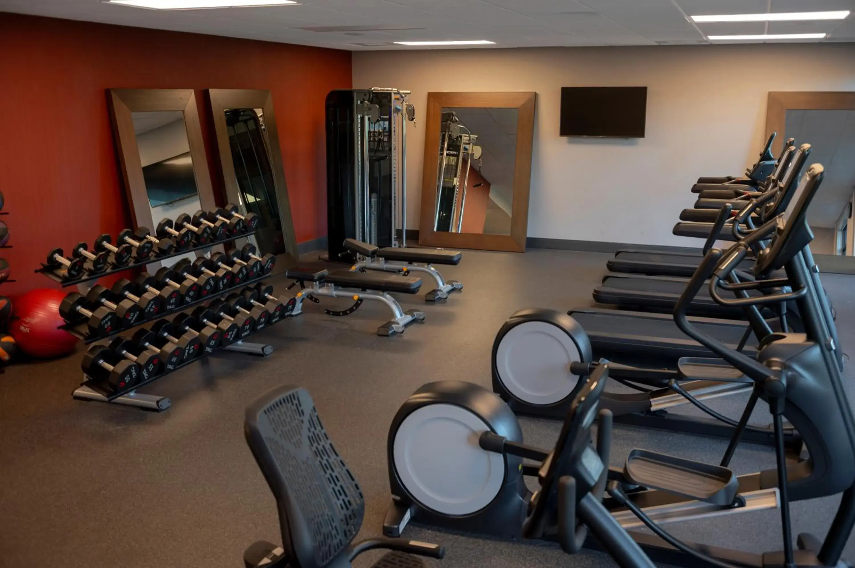 Fitness centre/facilities in Snoqualmie Inn by Hotel America Fitness centre/facilities in Snoqualmie Inn by Hotel America