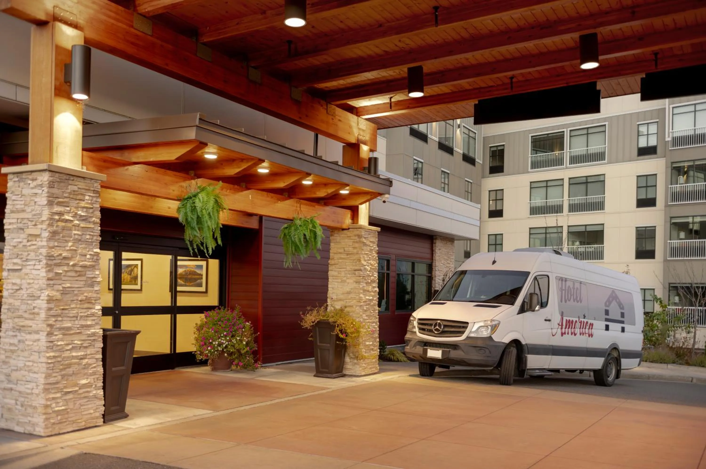 shuttle in Snoqualmie Inn by Hotel America