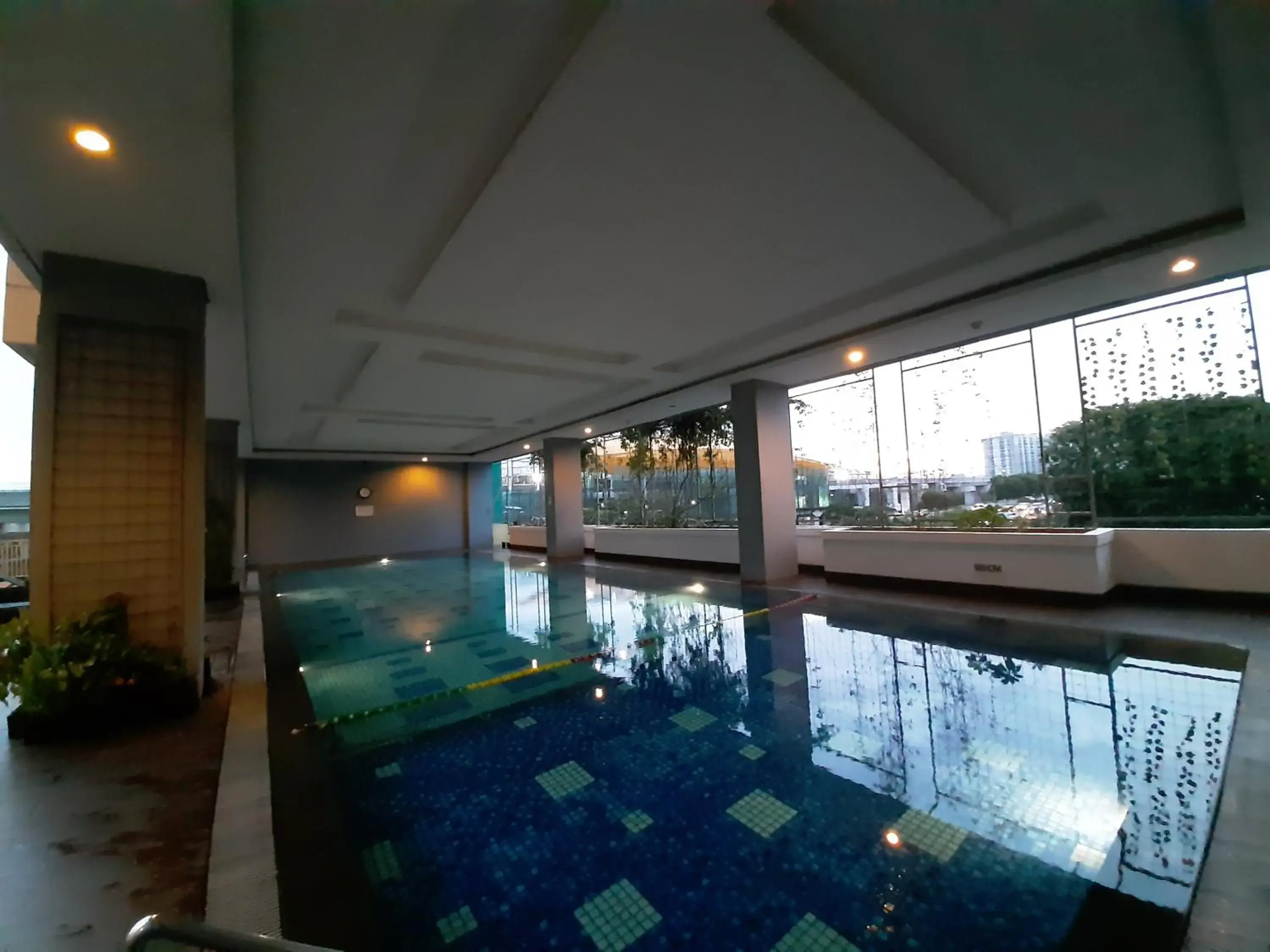 Swimming pool in Cozy The H Residence Cawang by Bonzela Property Swimming pool in Cozy The H Residence Cawang by Bonzela Property