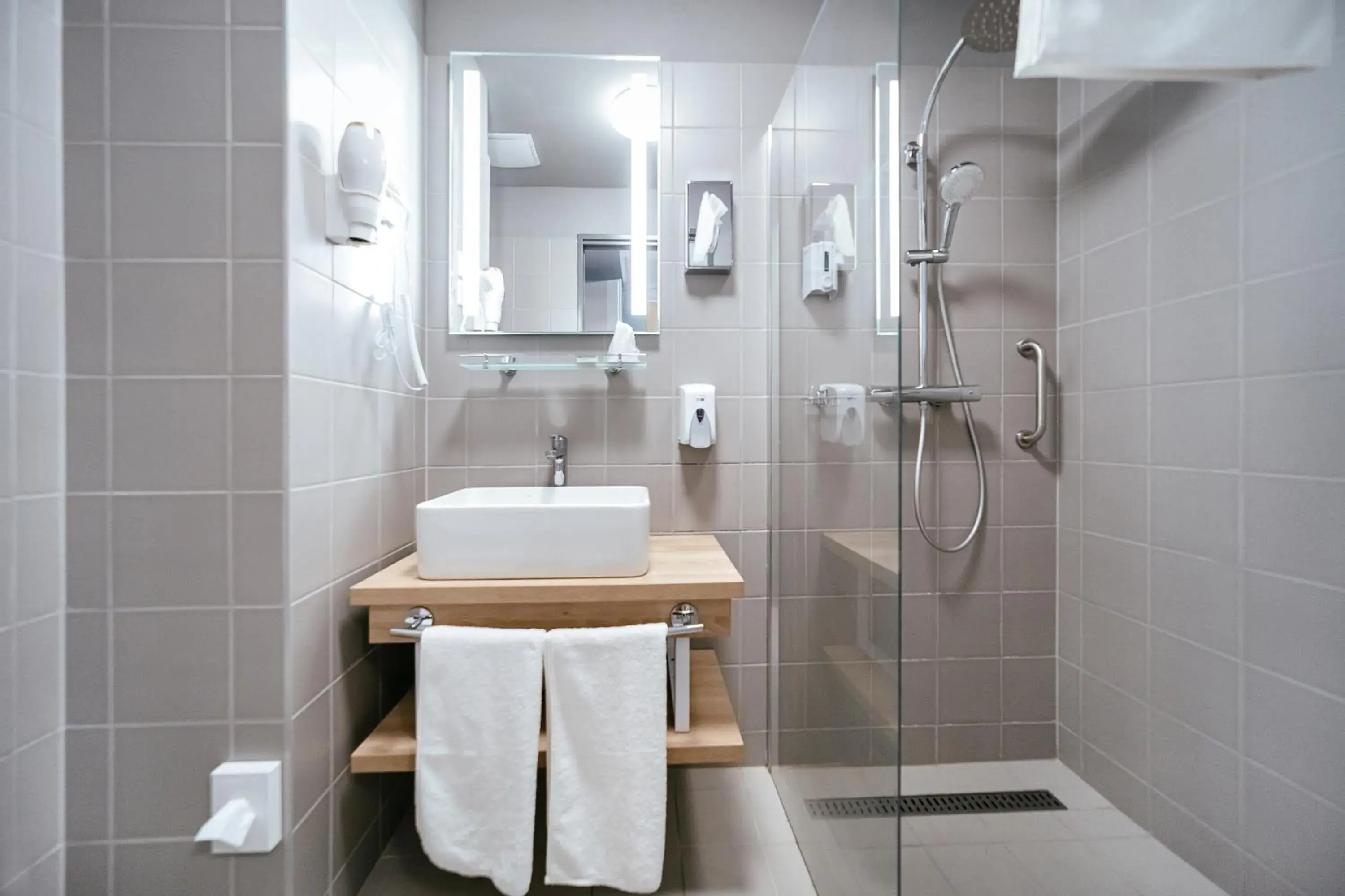 Superior Double or Twin Room in Rákóczi Hotel, Tábor és Rendezvényközpont Superior Double or Twin Room in Rákóczi Hotel, Tábor és Rendezvényközpont