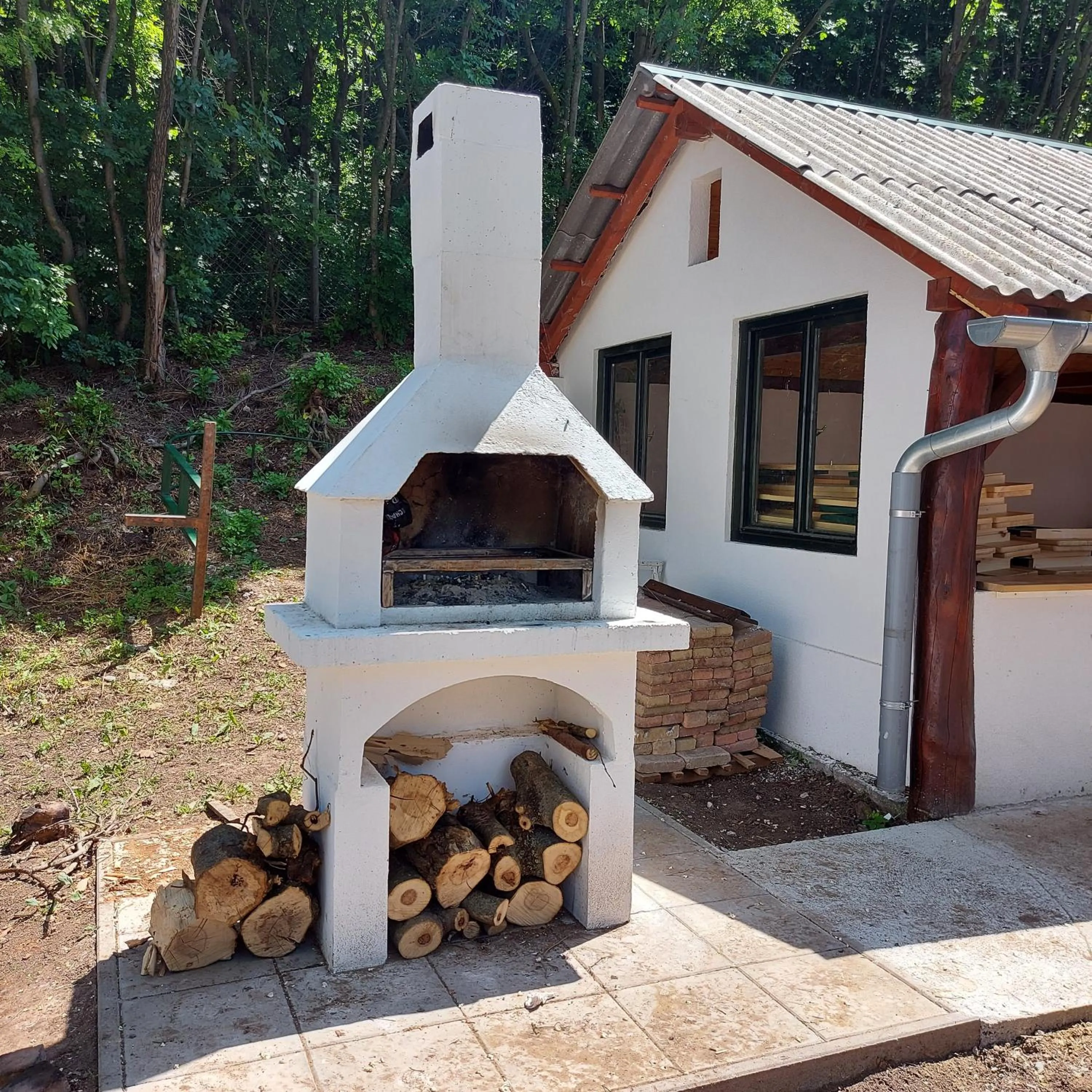Garden in Rákóczi Hotel, Tábor és Rendezvényközpont