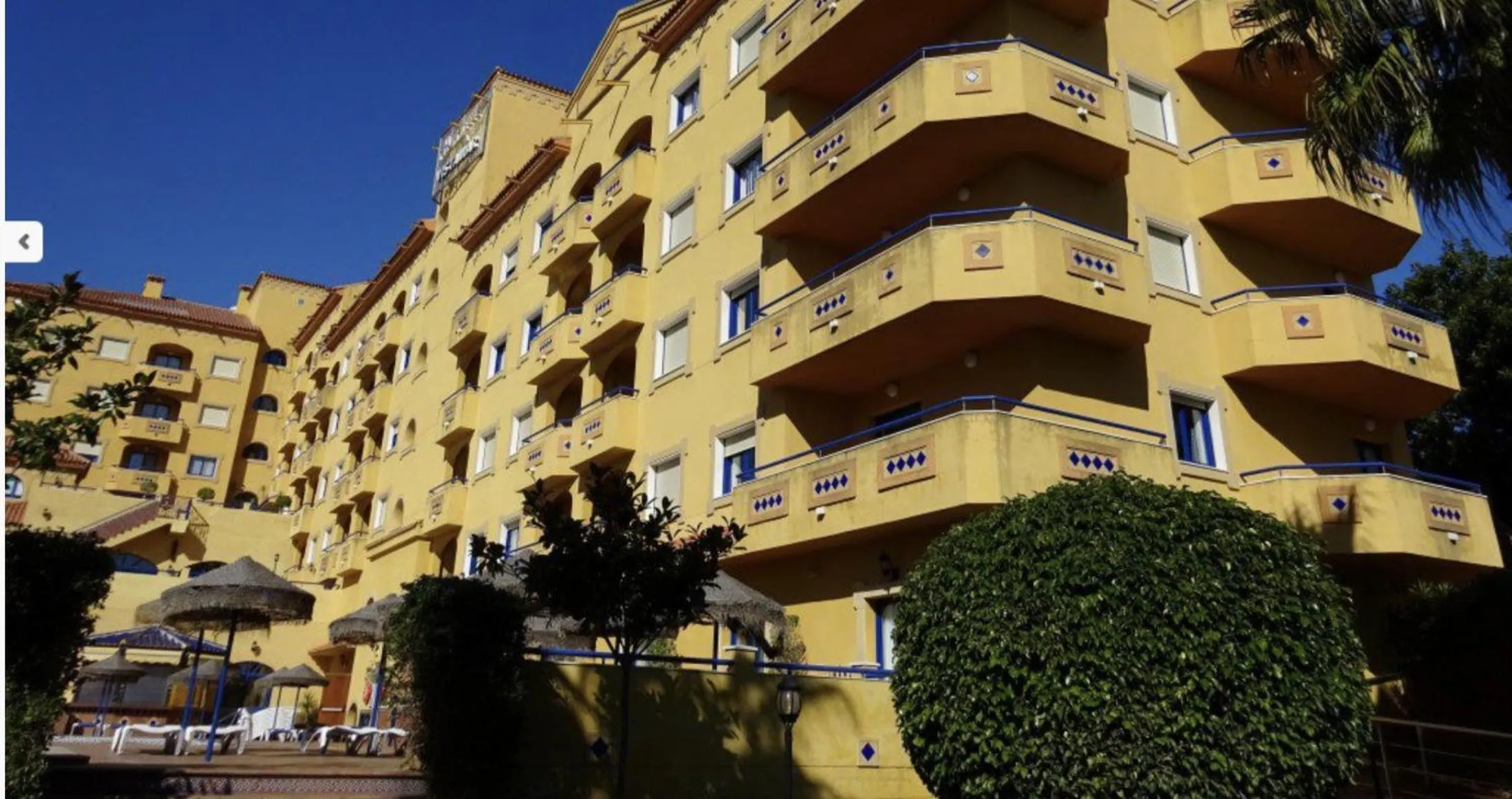 Property Building in Hotel Vistamar