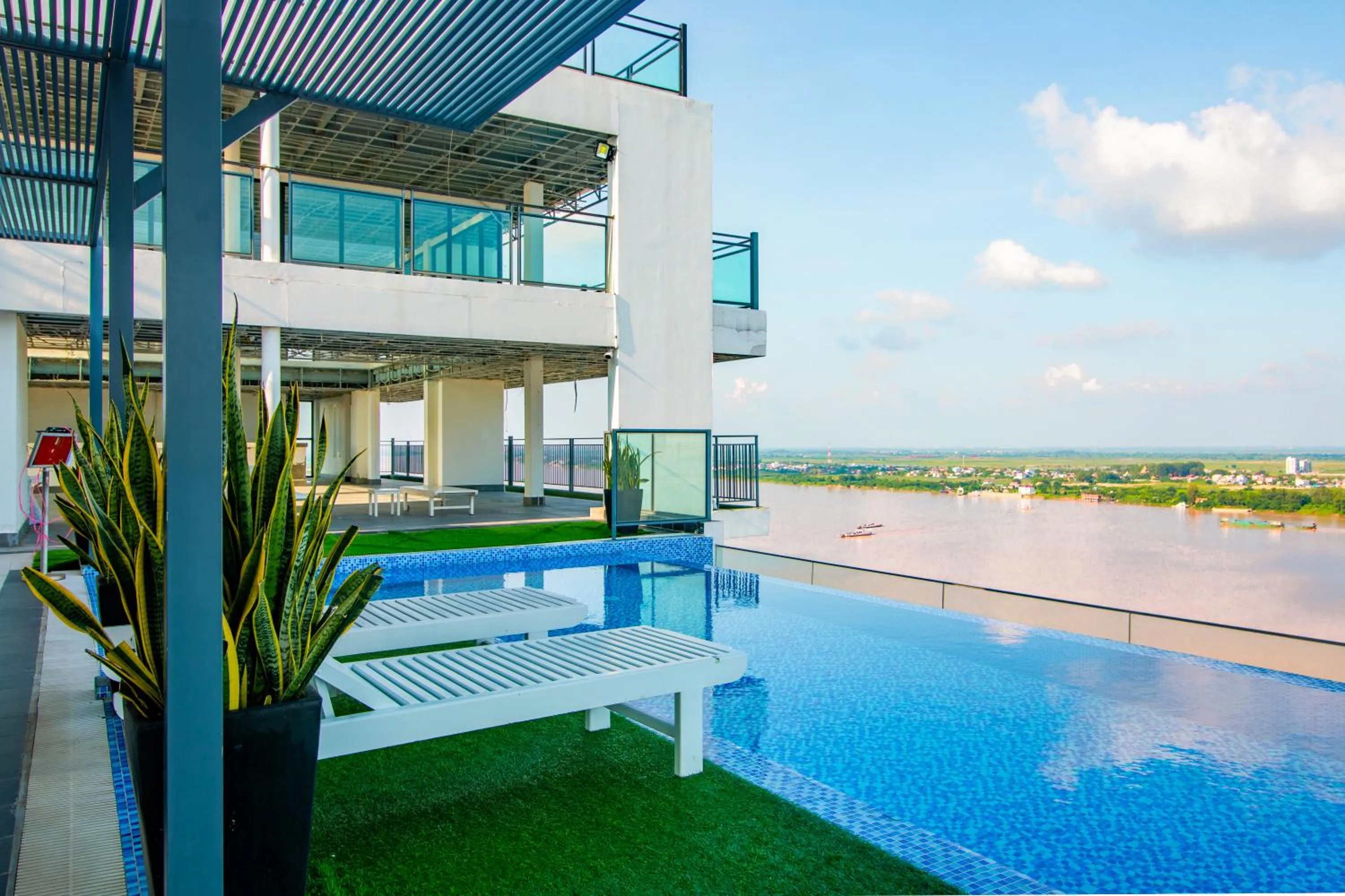 Swimming pool in MekongView 6 CondoTel