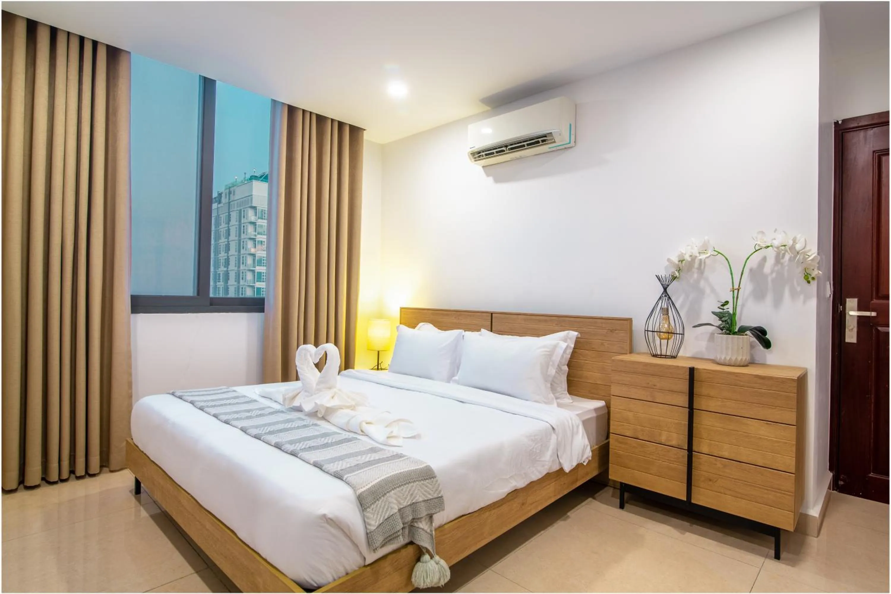 Bedroom, Bed in MekongView 6 CondoTel