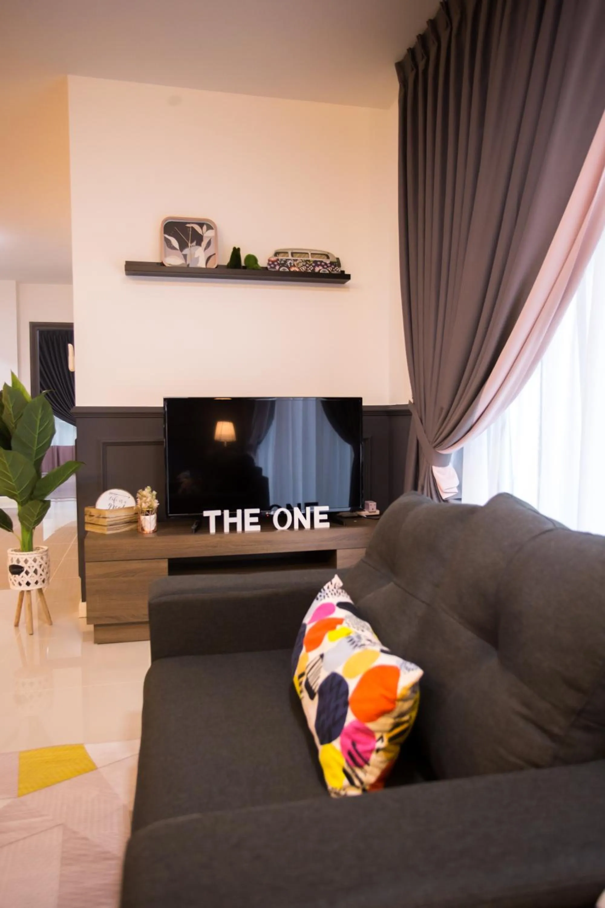 Living room in Suasana suites By The one