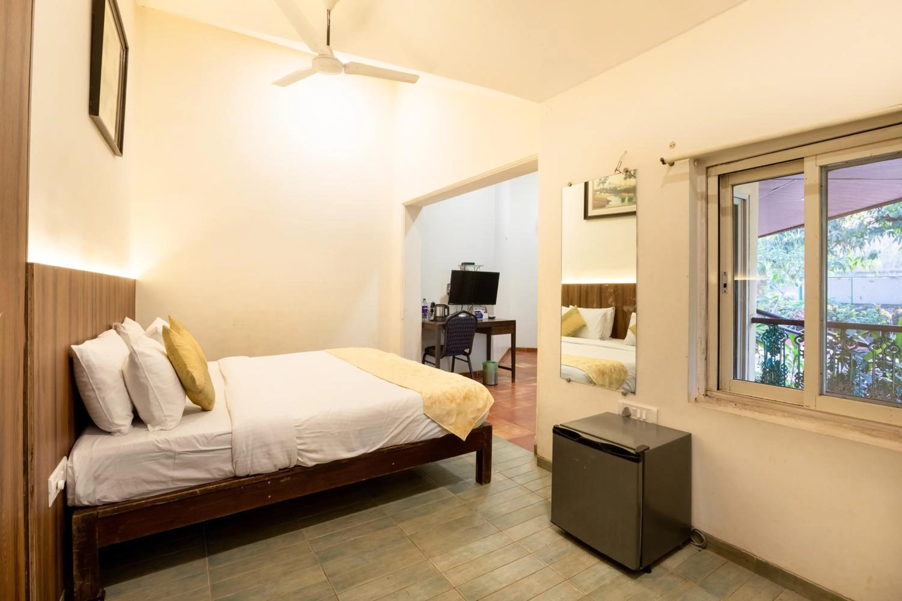 Photo of the whole room, Bed in Zaras Resort Khandala