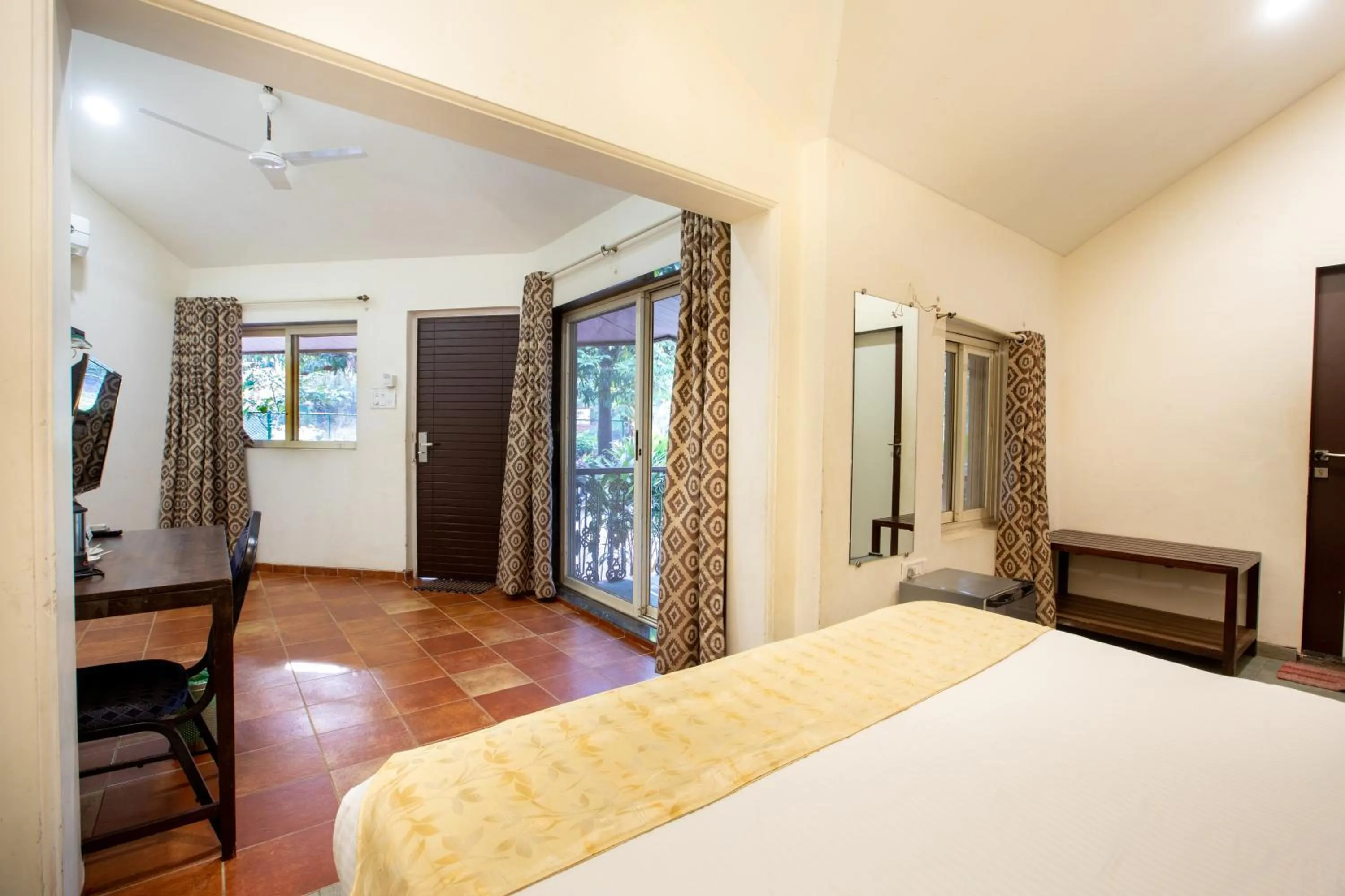 Photo of the whole room, Bed in Zaras Resort Khandala