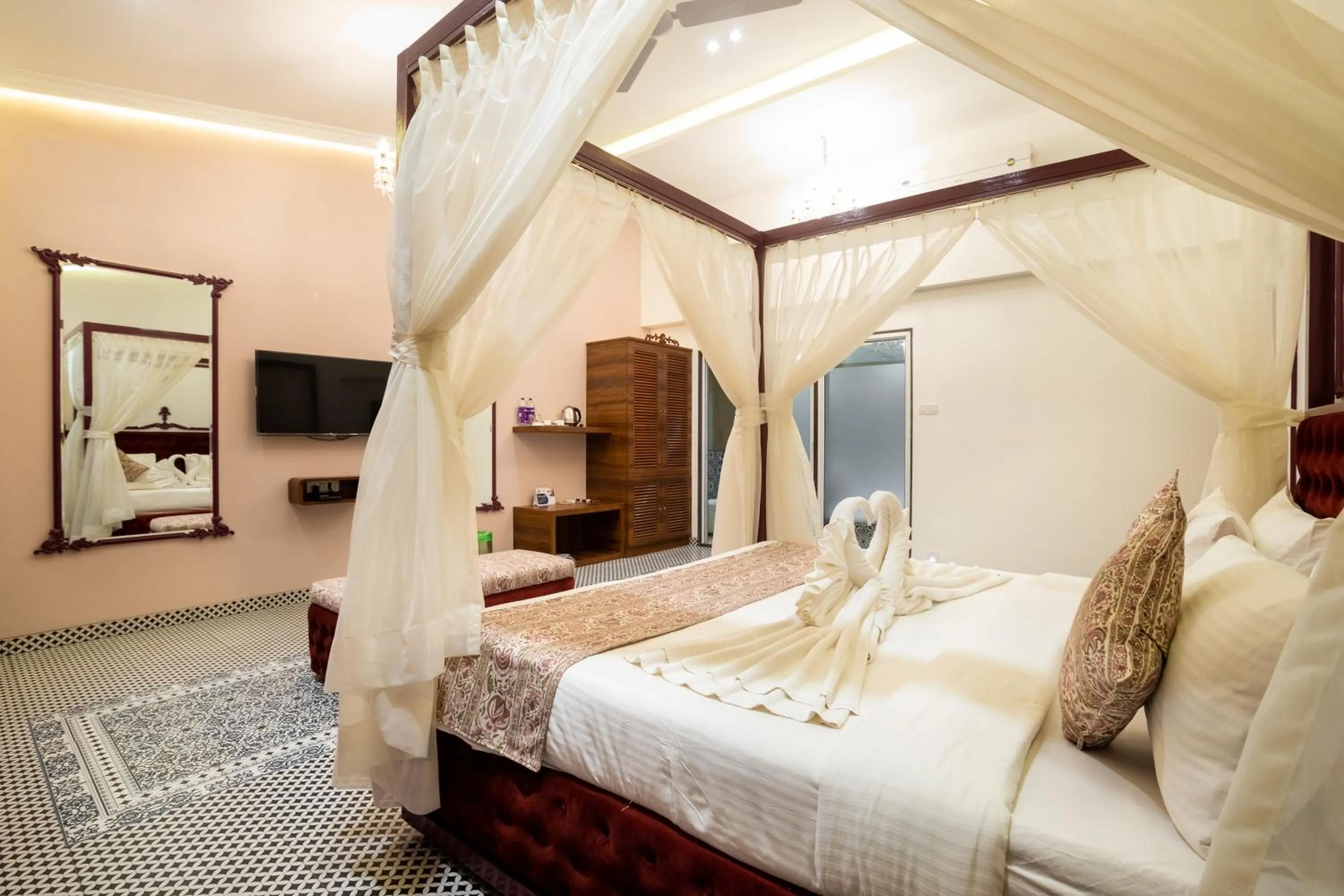 Bed in Zaras Resort Khandala