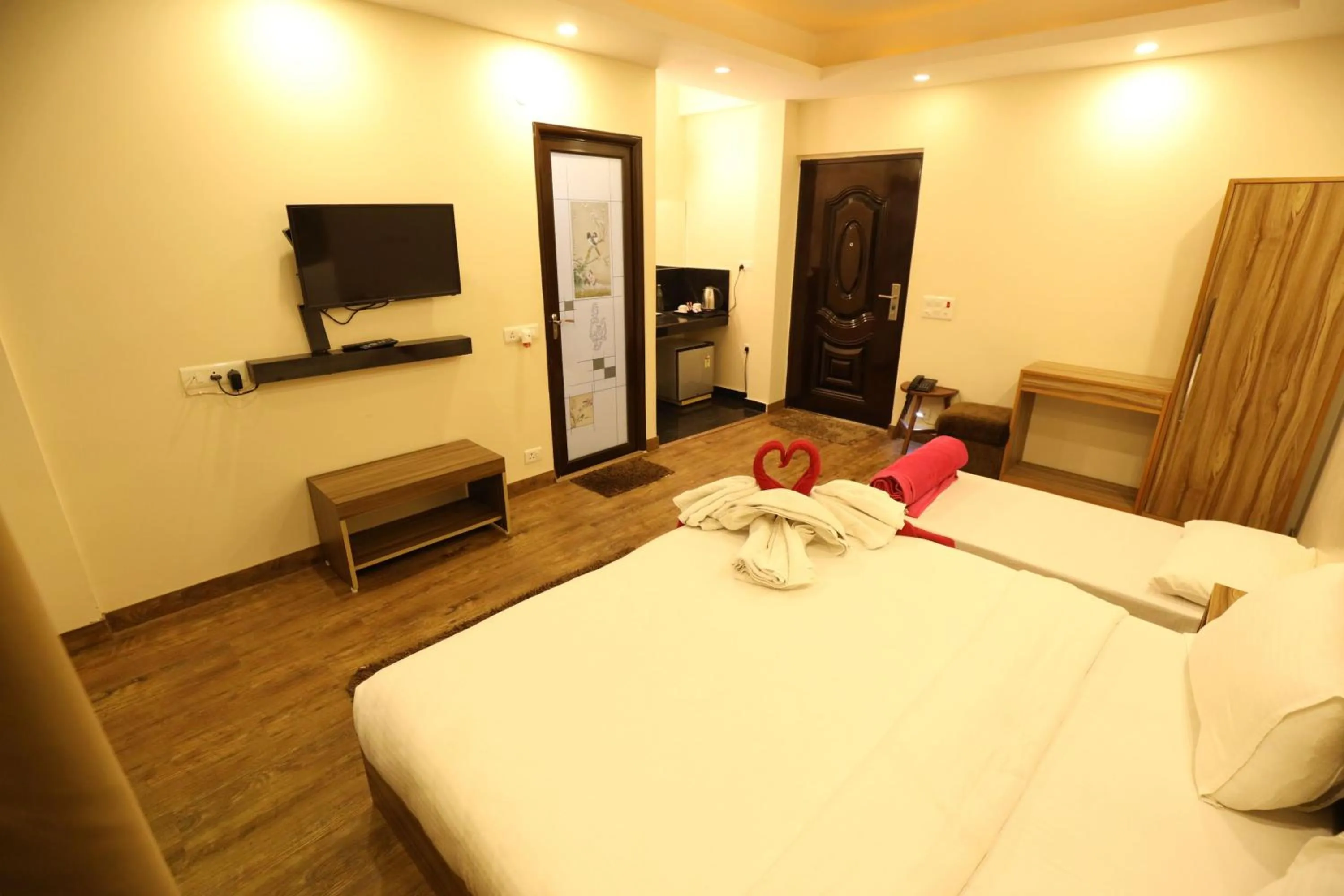 TV and multimedia, Bed in Avenue 18 Resort