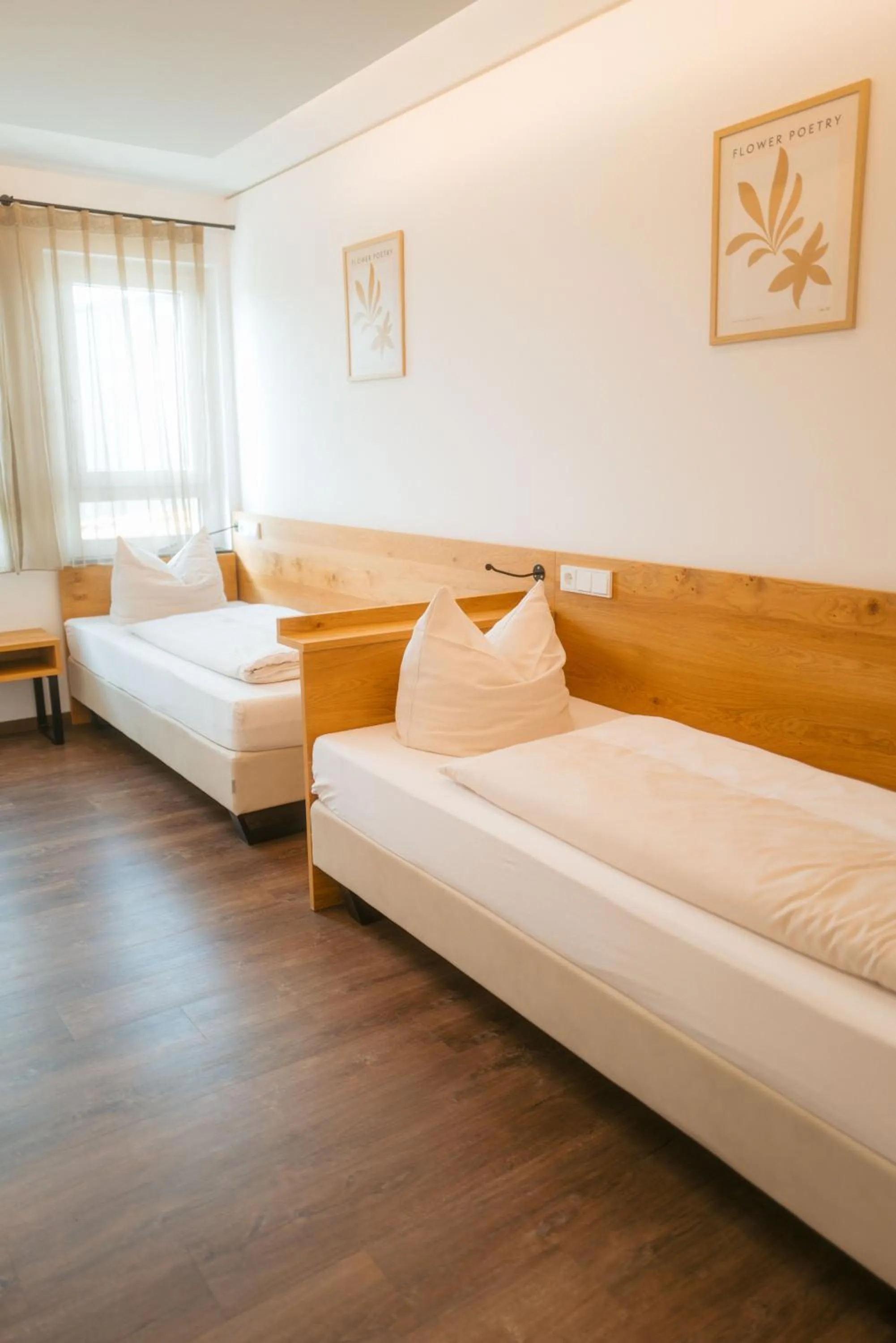 Bedroom, Bed in Hotel Poellners 20 min von München Hbf