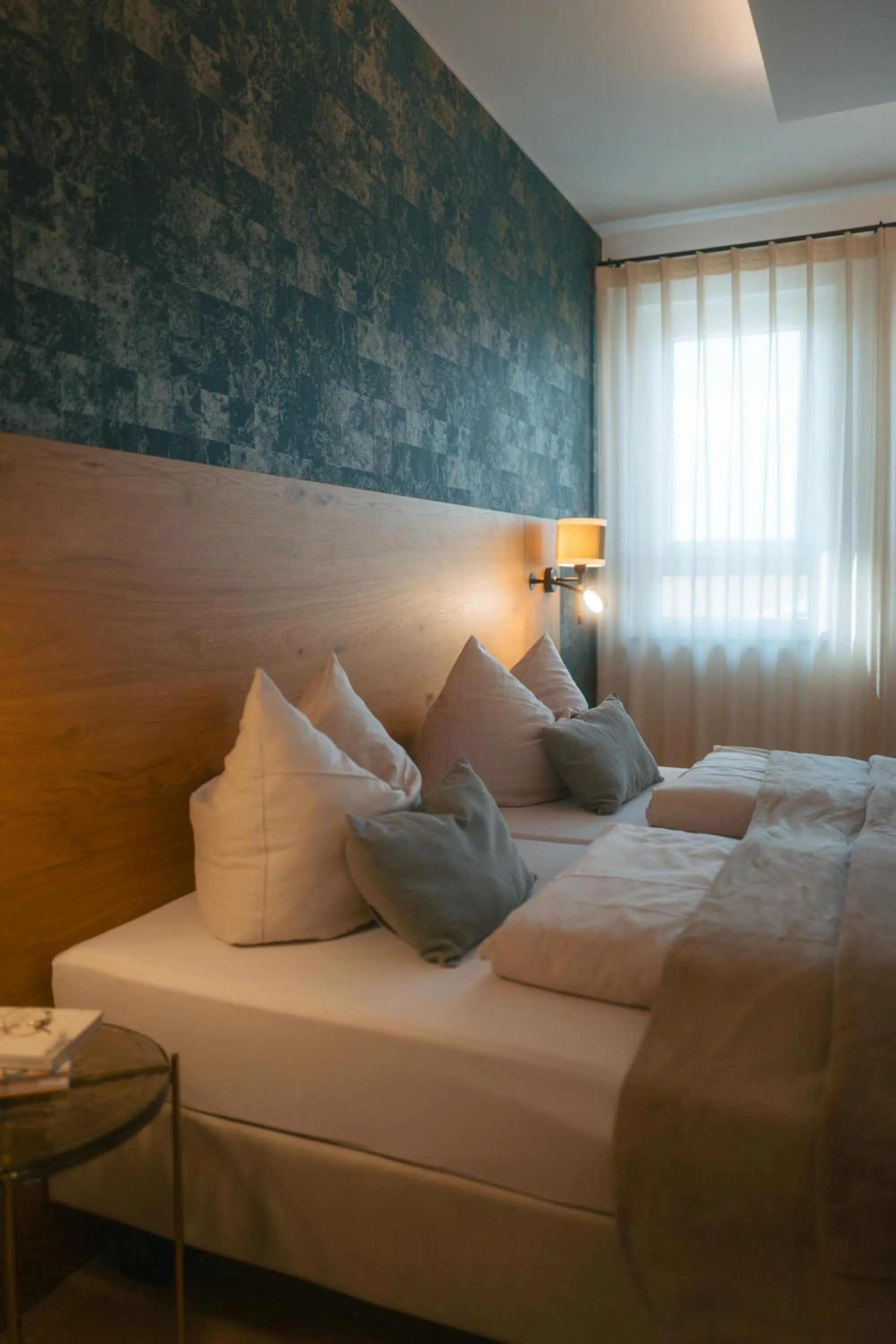 Bed in Hotel Poellners 20 min von München Hbf