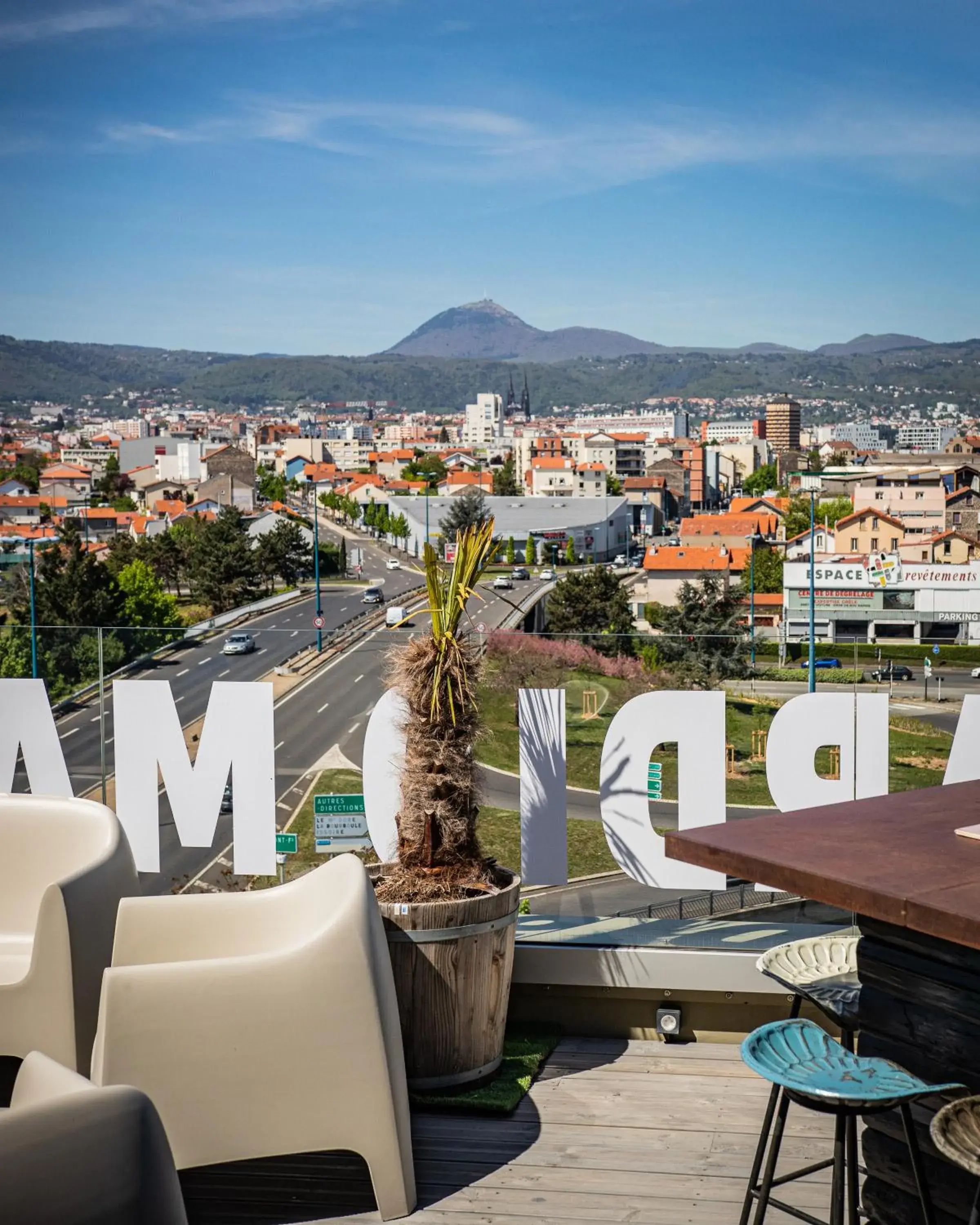 Bird's eye view in B&B HOTEL Clermont-Ferrand A71-A75 La Méridienne Bird's eye view in B&B HOTEL Clermont-Ferrand A71-A75 La Méridienne