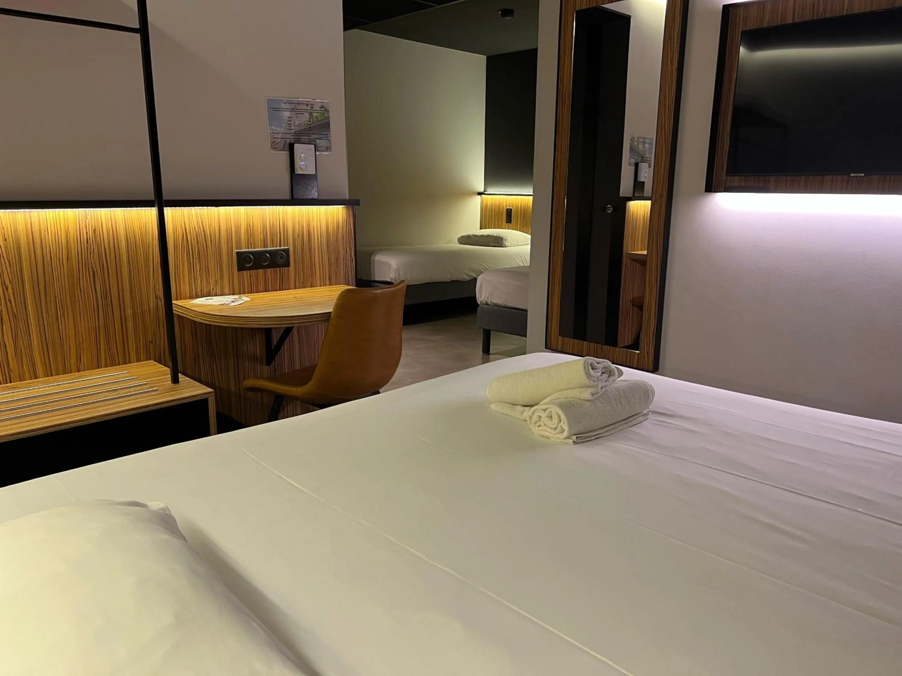 Bedroom, Bed in B&B HOTEL Clermont-Ferrand A71-A75 La Méridienne