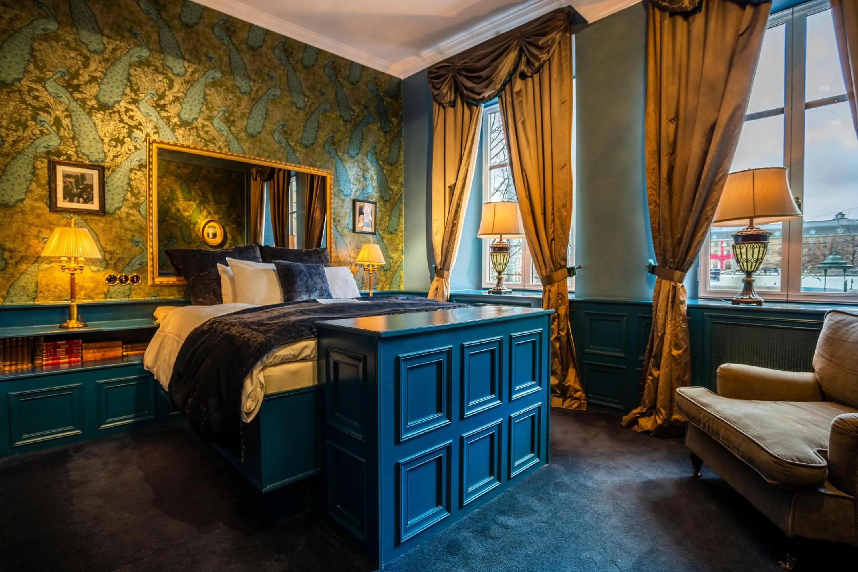 Photo of the whole room, Bed in Hotel Pigalle