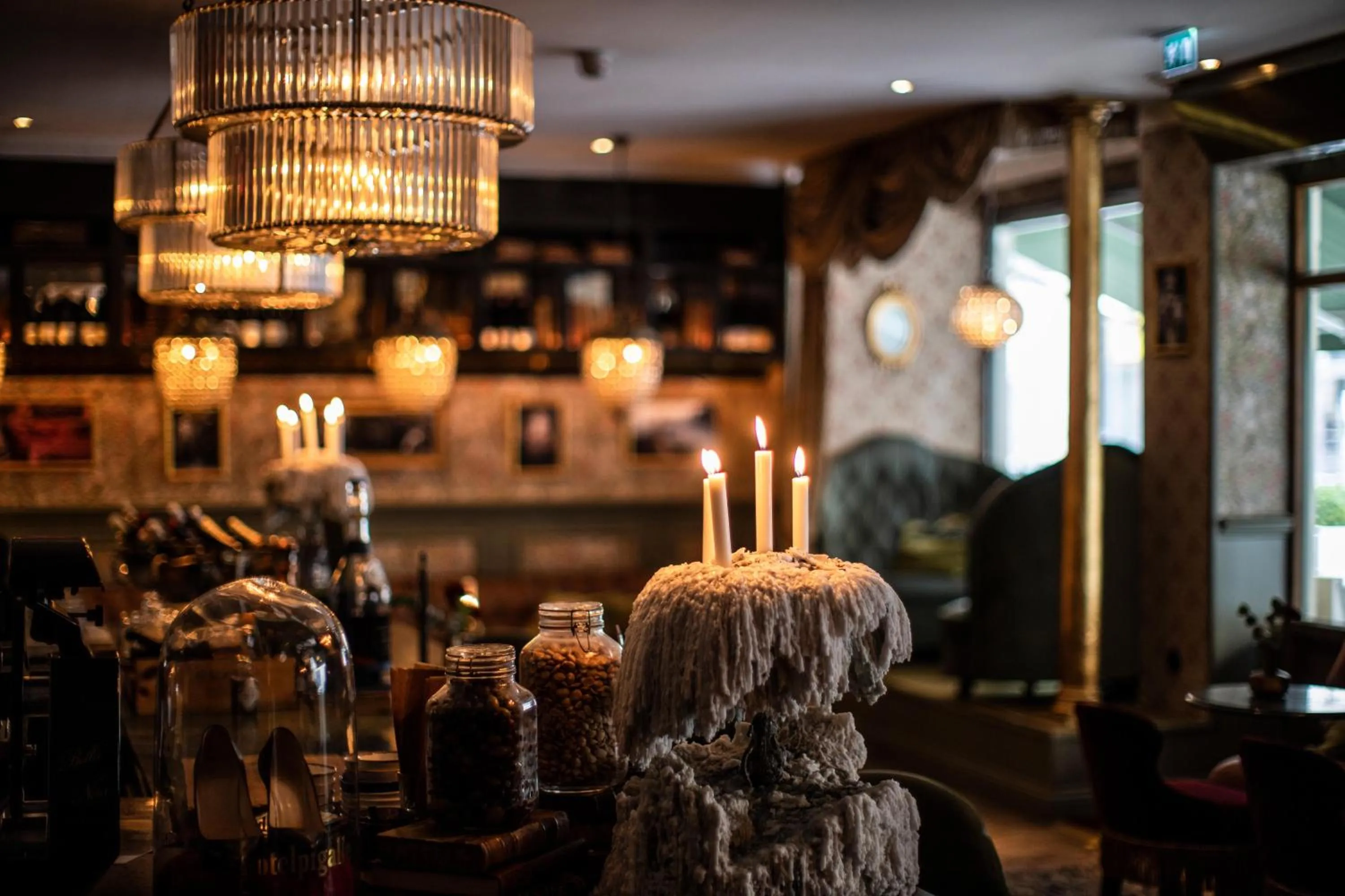 Lounge or bar in Hotel Pigalle