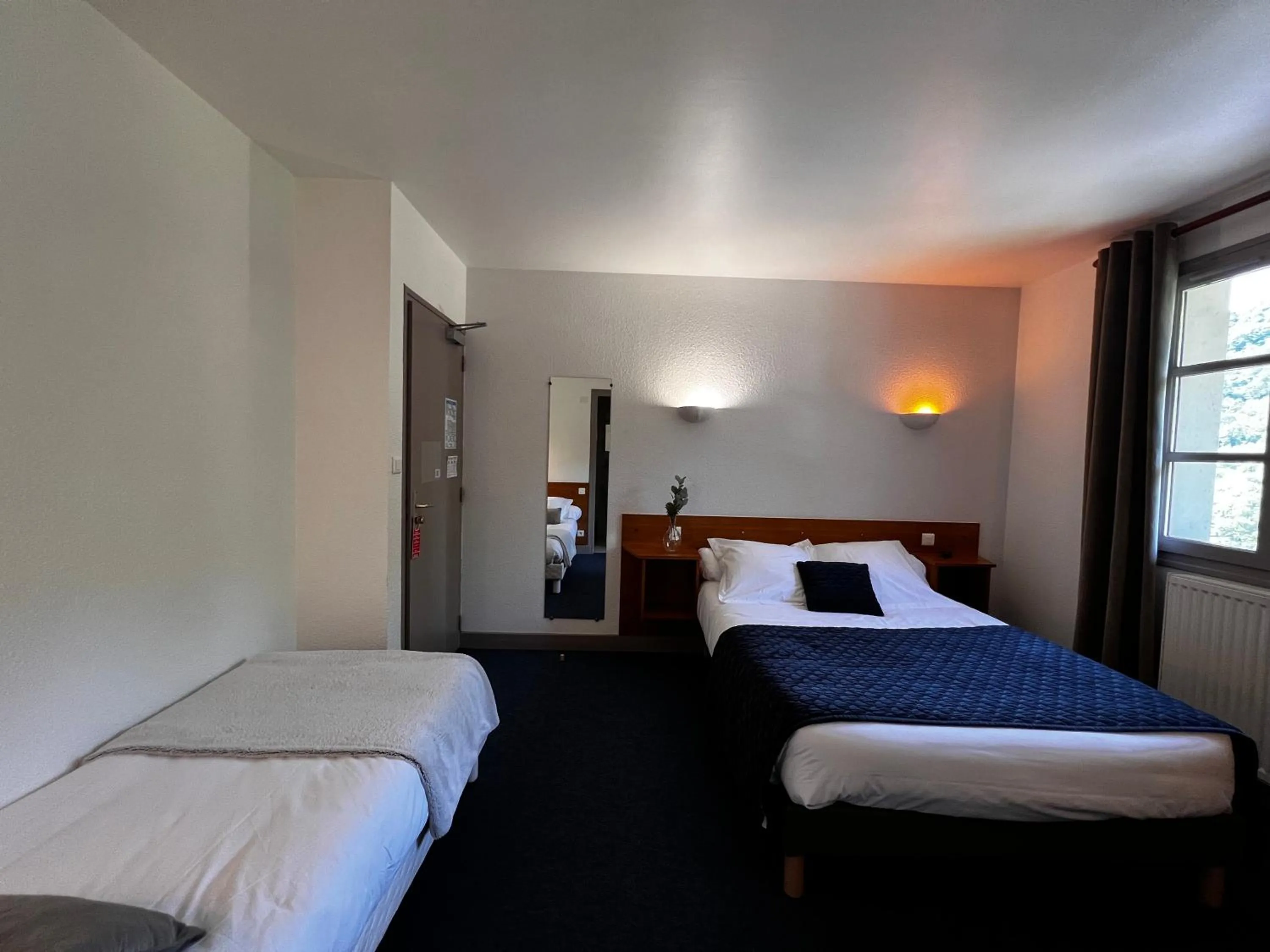 Bedroom, Bed in L'Escoundillou