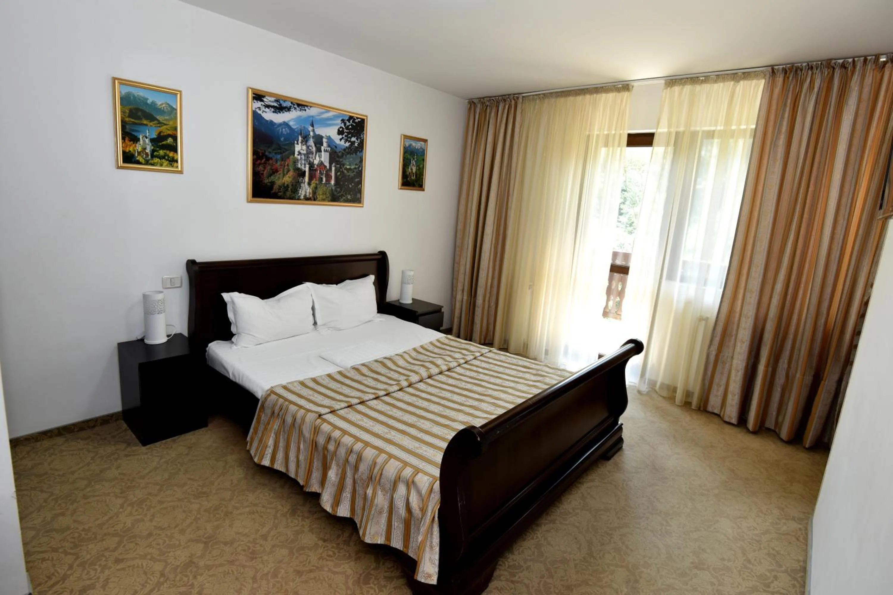 Photo of the whole room in Conac Bavaria