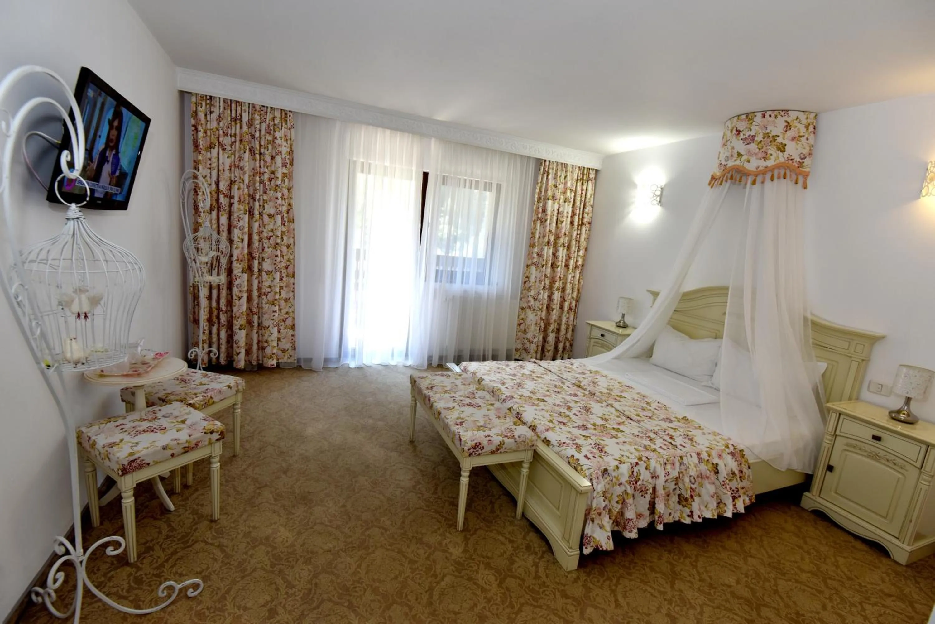 Photo of the whole room in Conac Bavaria