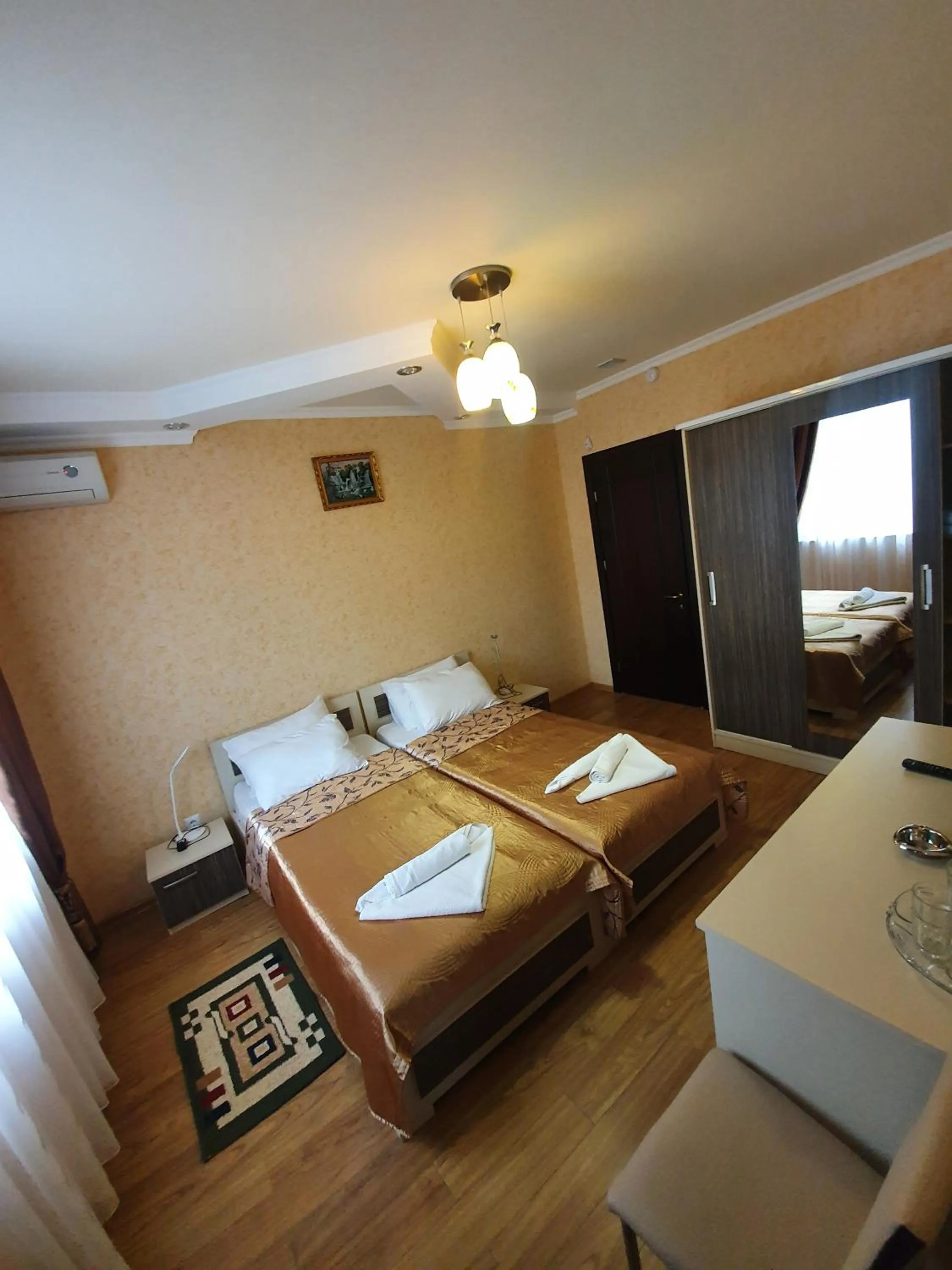 Photo of the whole room, Bed in Hotel Exotica