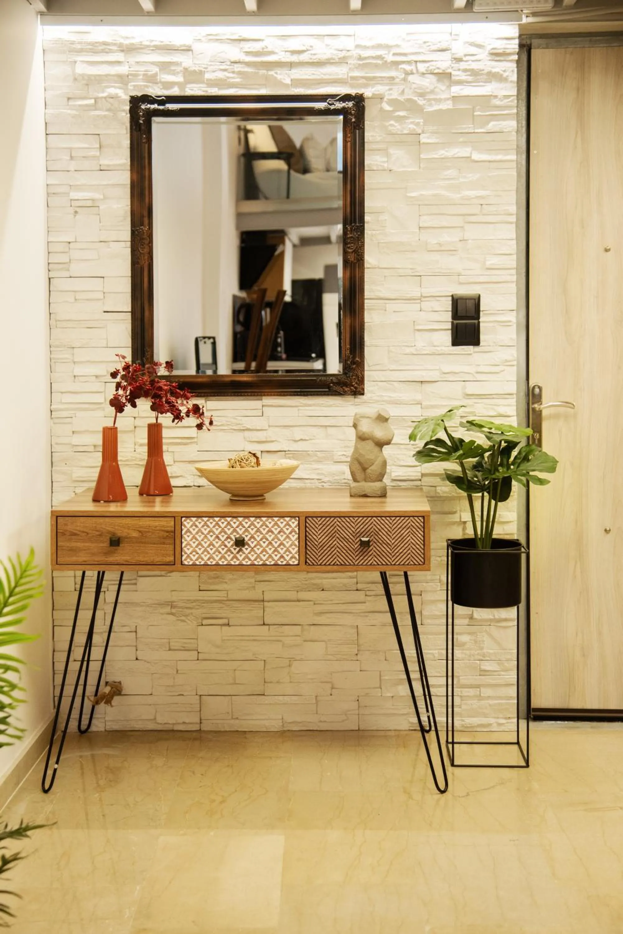 Decorative detail in Victoria's Suites Corfu