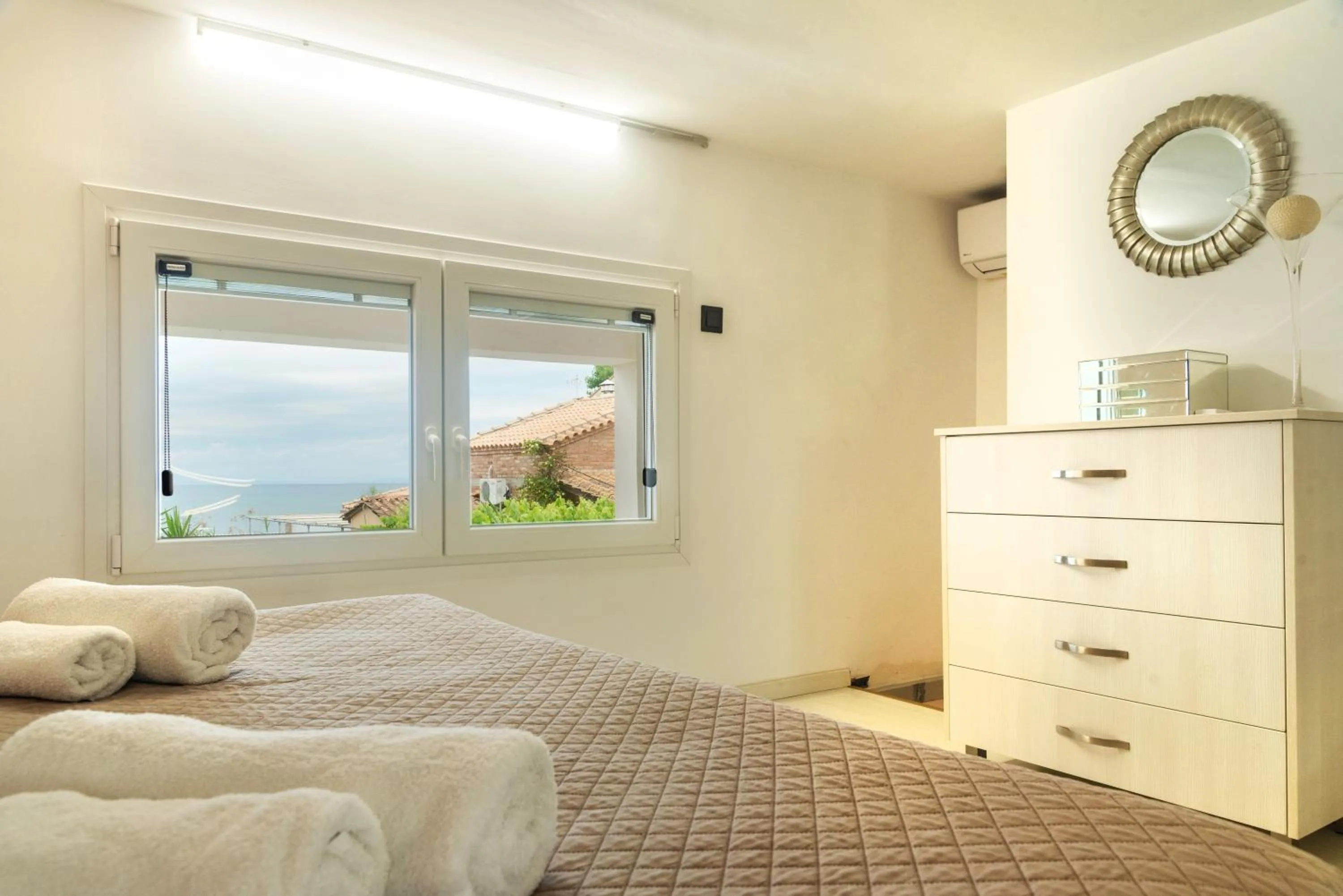 View (from property/room), Bed in Victoria's Suites Corfu